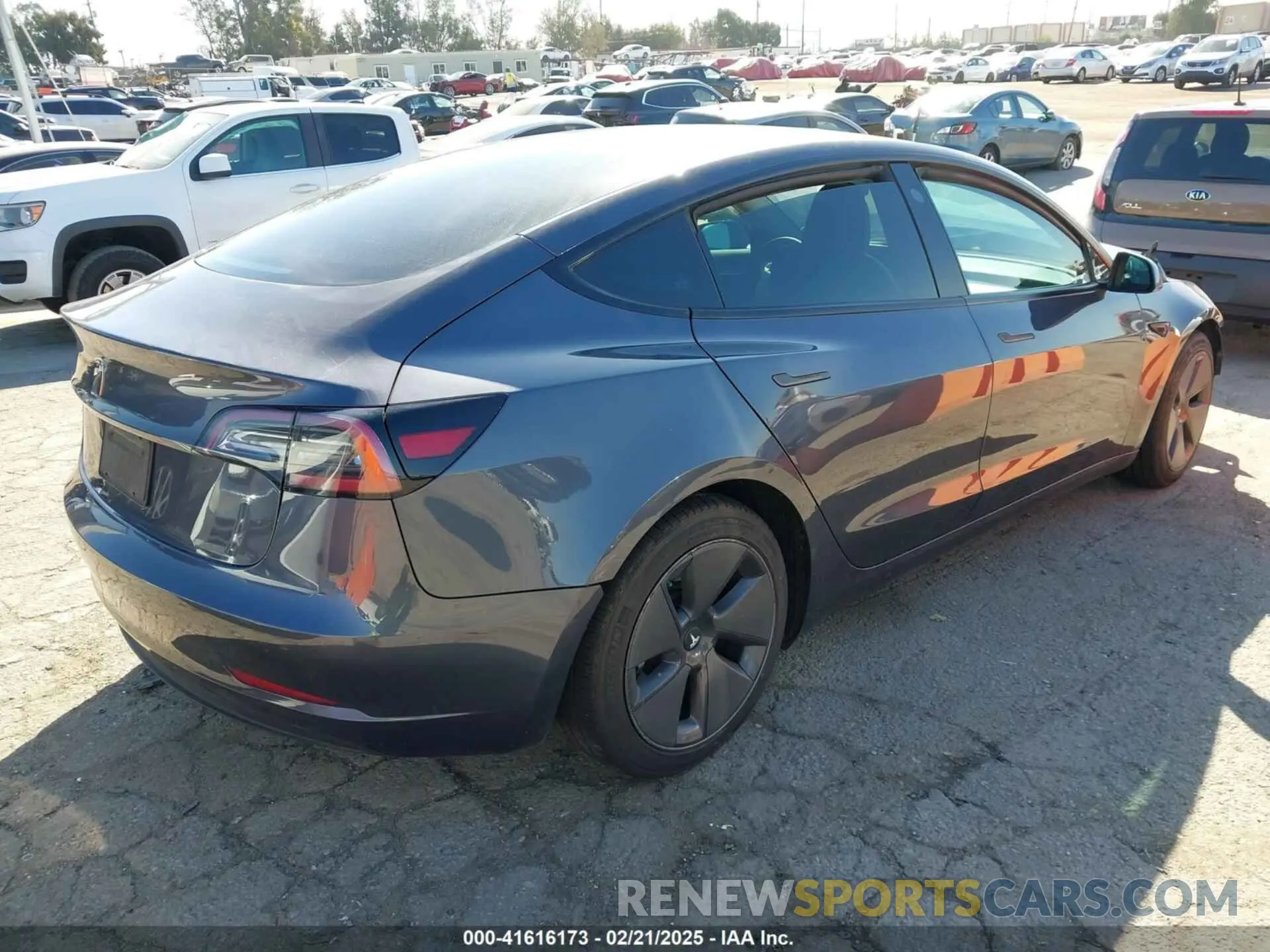 4 fotografías del automóvil dañado 5YJ3E1EA8PF431977 TESLA MODEL 3 2023