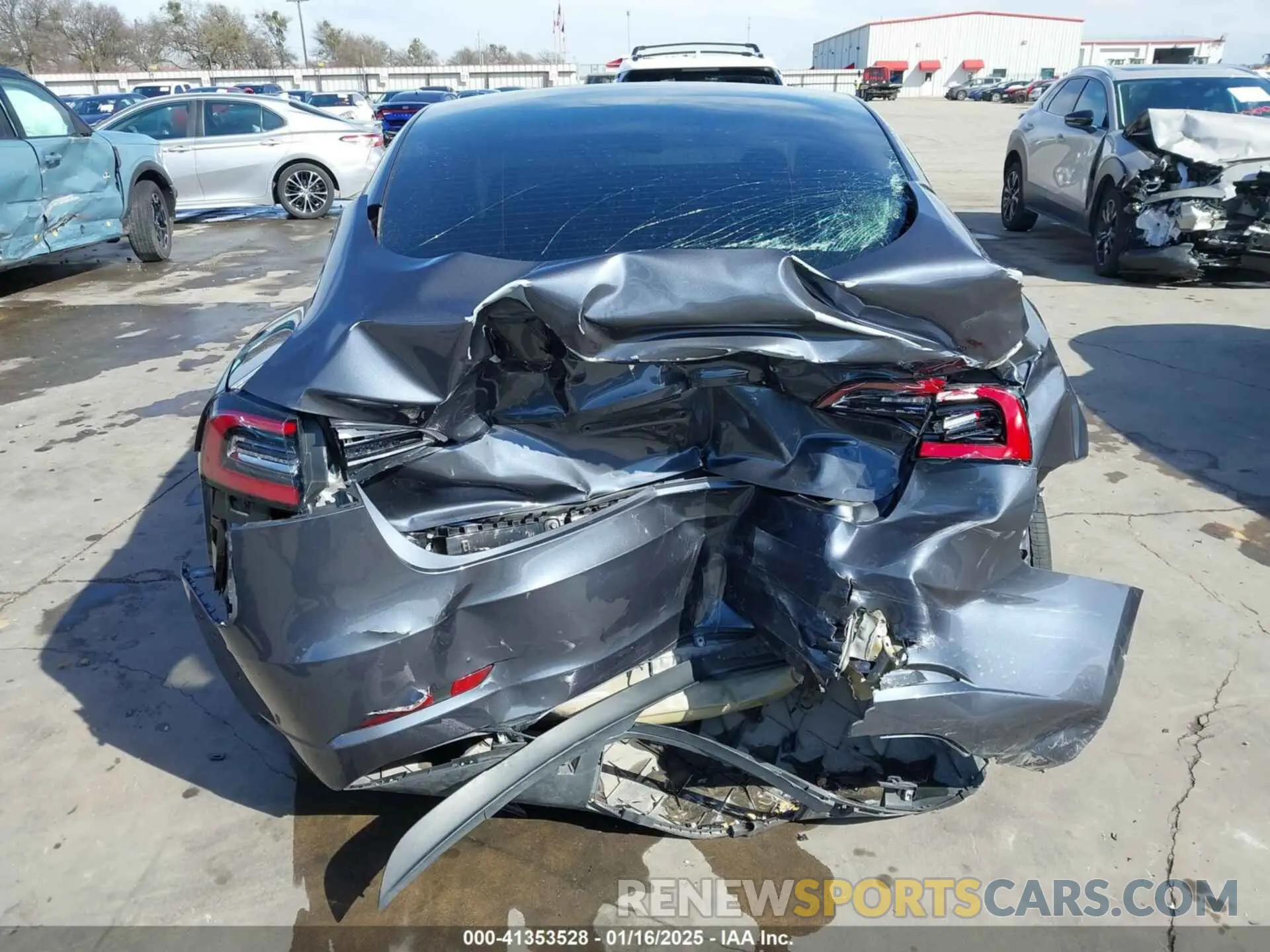 17 fotografías del automóvil dañado 5YJ3E1EA8PF509089 TESLA MODEL 3 2023
