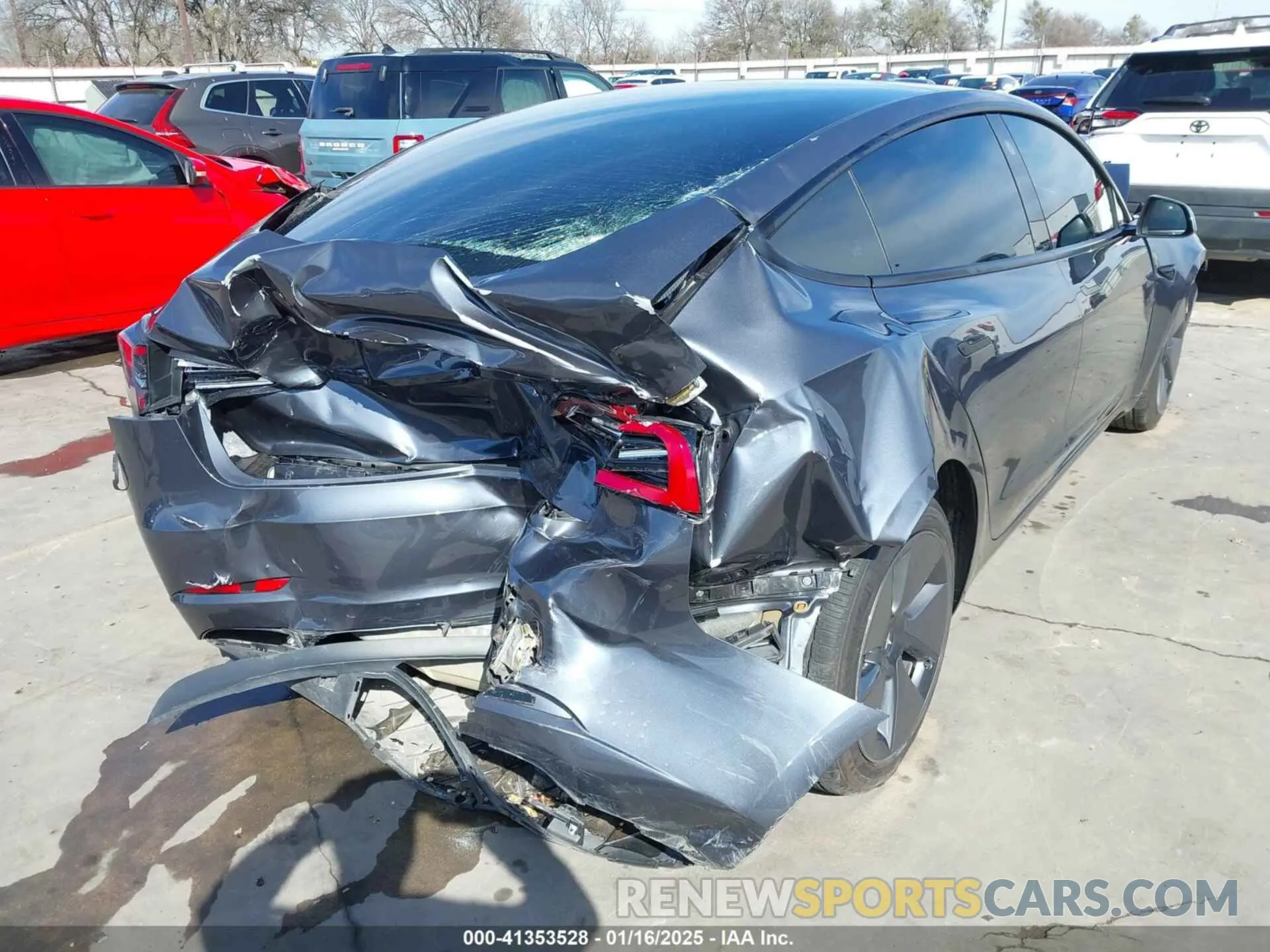 4 fotografías del automóvil dañado 5YJ3E1EA8PF509089 TESLA MODEL 3 2023
