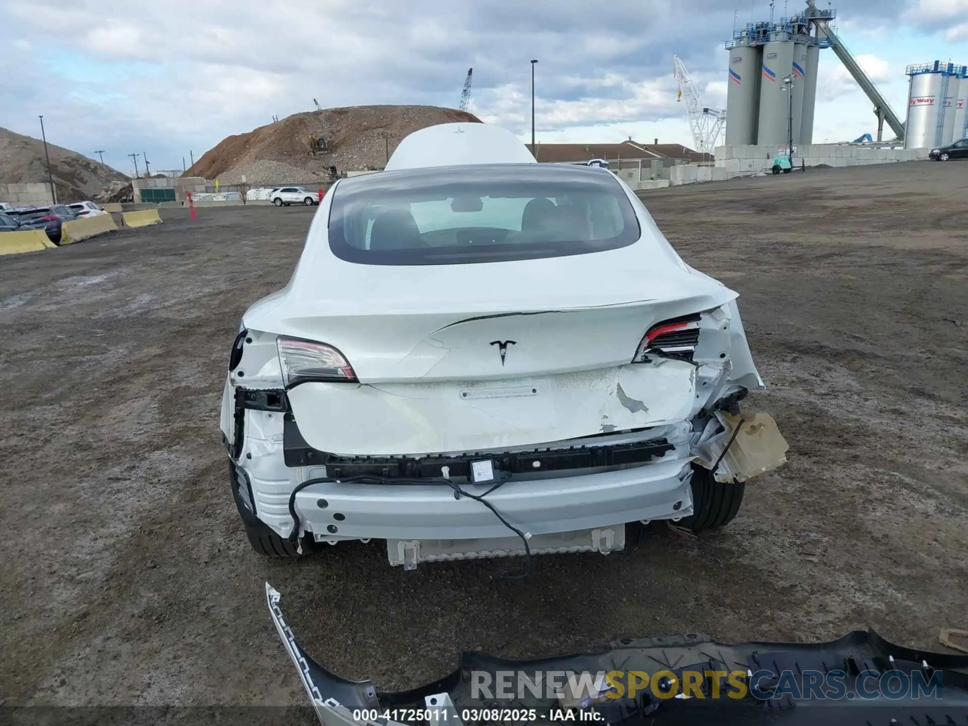 16 fotografías del automóvil dañado 5YJ3E1EA8PF610682 TESLA MODEL 3 2023