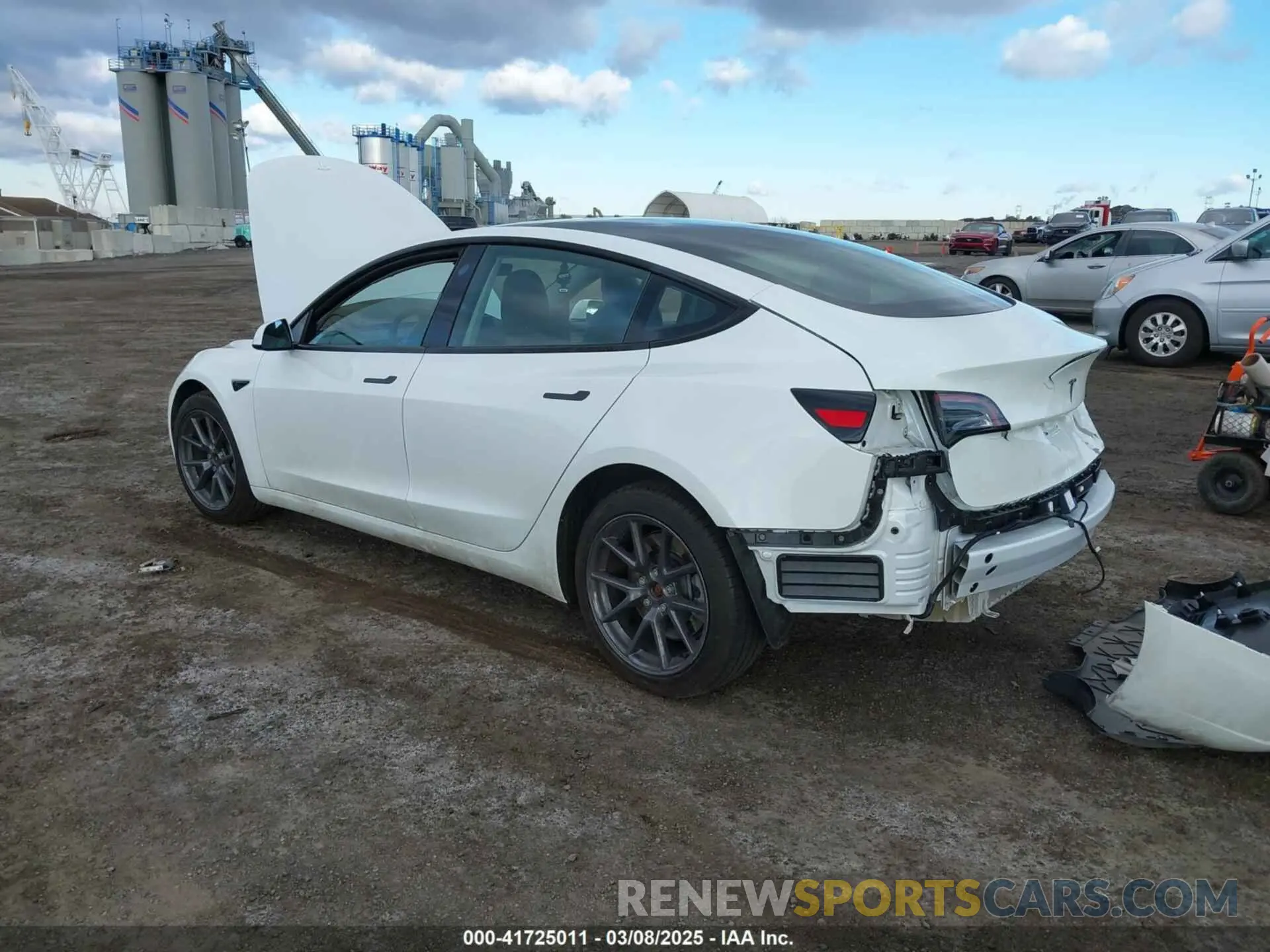 3 fotografías del automóvil dañado 5YJ3E1EA8PF610682 TESLA MODEL 3 2023