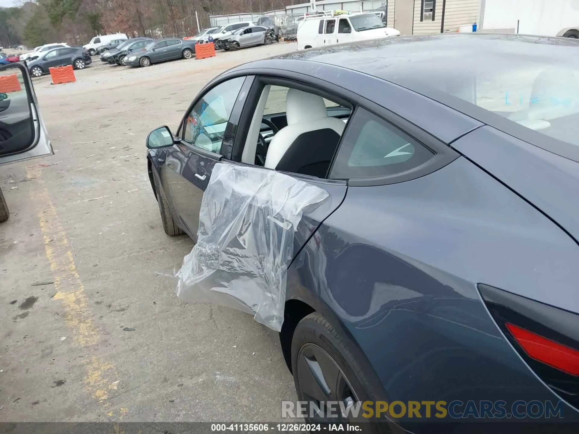 14 fotografías del automóvil dañado 5YJ3E1EA8PF642502 TESLA MODEL 3 2023