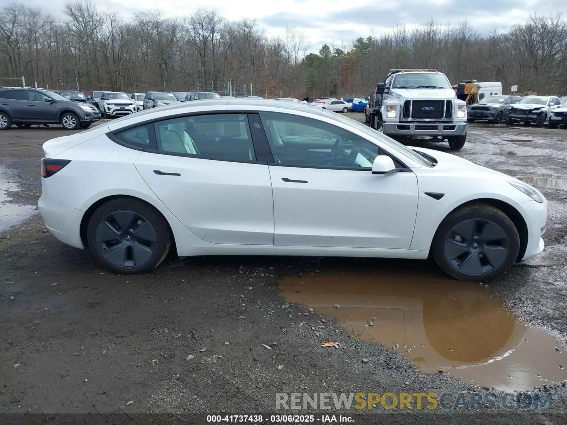 13 fotografías del automóvil dañado 5YJ3E1EA8PF671613 TESLA MODEL 3 2023