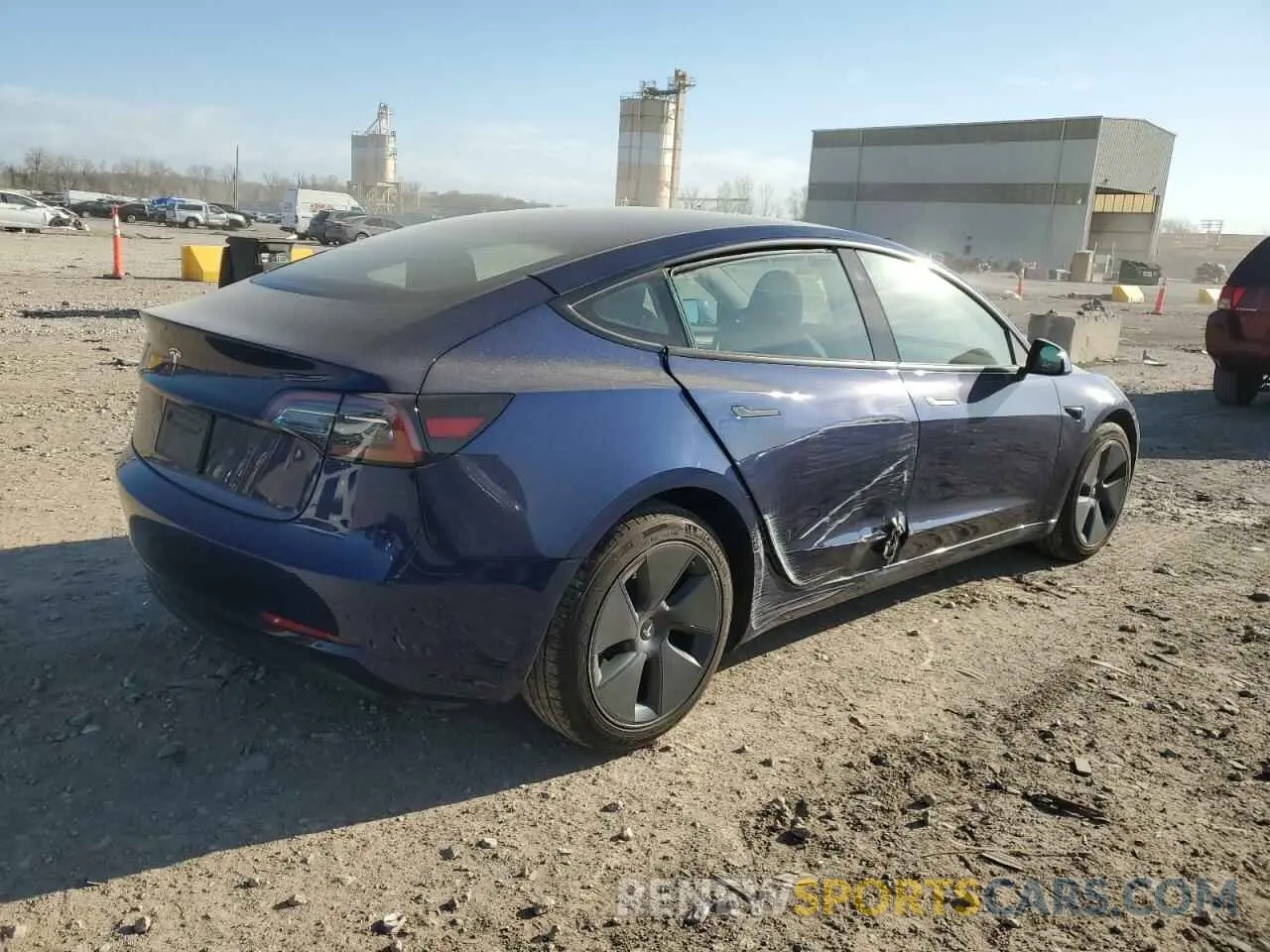 3 fotografías del automóvil dañado 5YJ3E1EA8PF681011 TESLA MODEL 3 2023