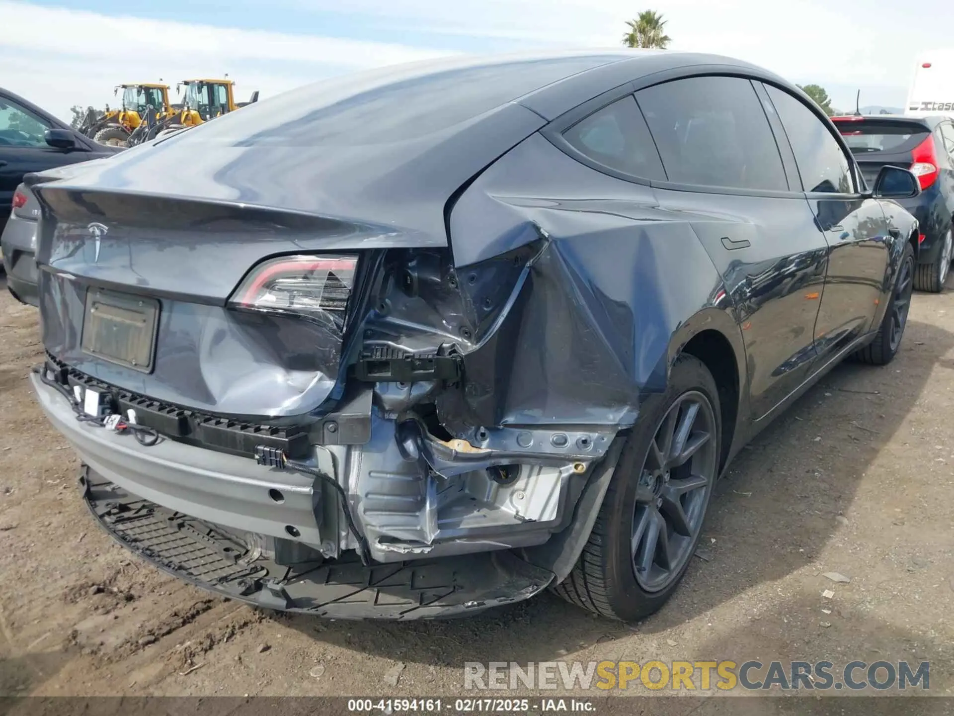 4 fotografías del automóvil dañado 5YJ3E1EA8PF700690 TESLA MODEL 3 2023