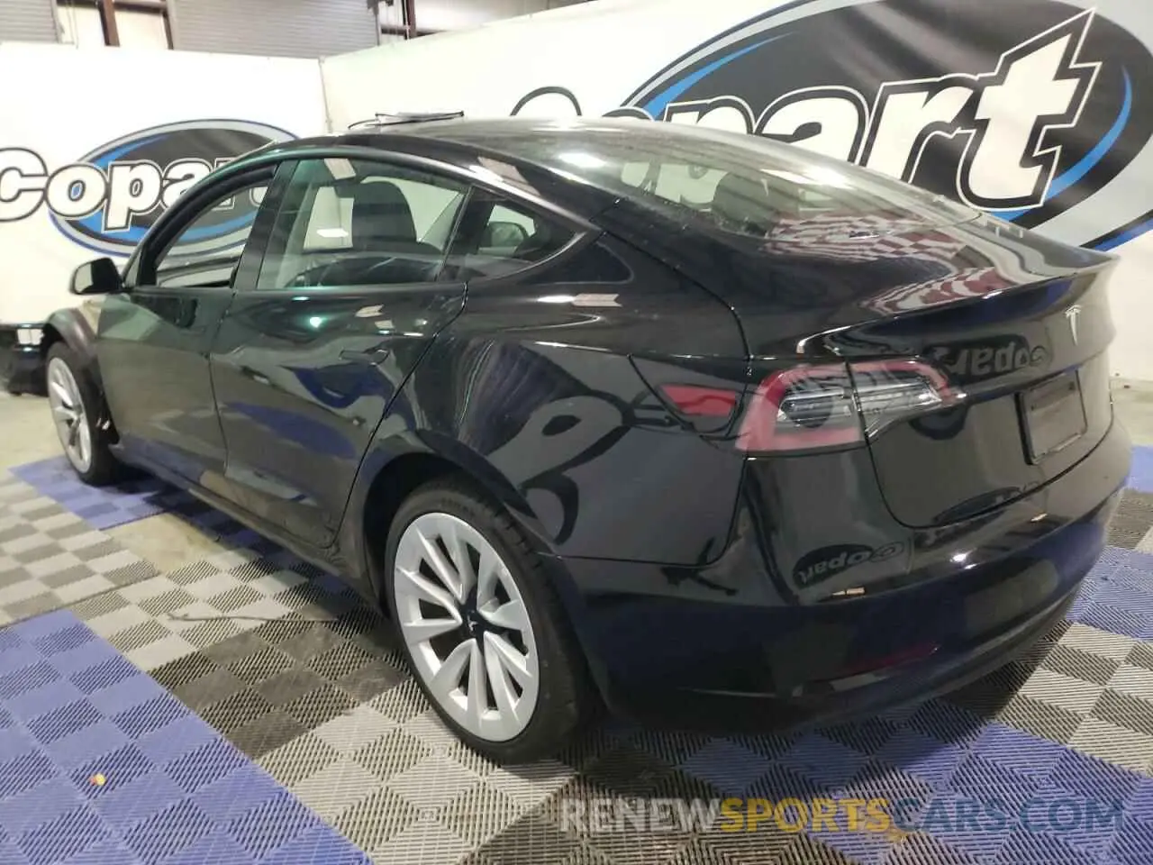 2 fotografías del automóvil dañado 5YJ3E1EA9PF435455 TESLA MODEL 3 2023