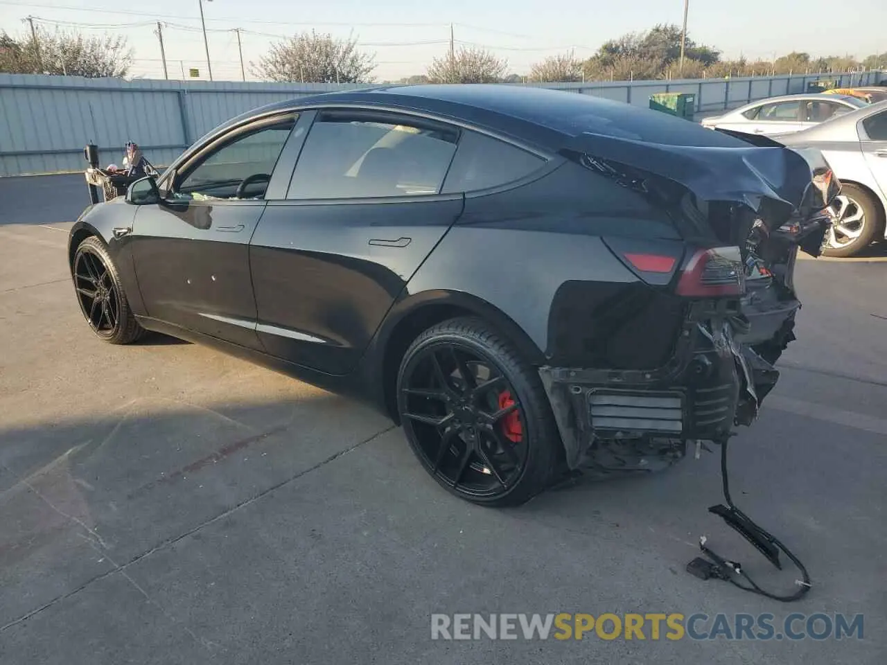 2 fotografías del automóvil dañado 5YJ3E1EA9PF439375 TESLA MODEL 3 2023