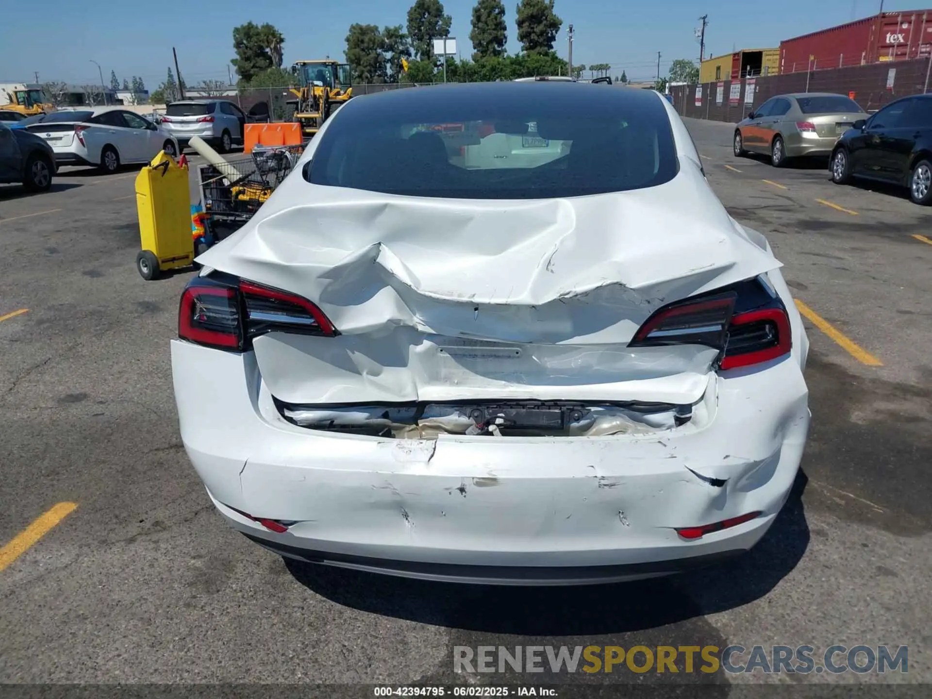 16 fotografías del automóvil dañado 5YJ3E1EA9PF459142 TESLA MODEL 3 2023