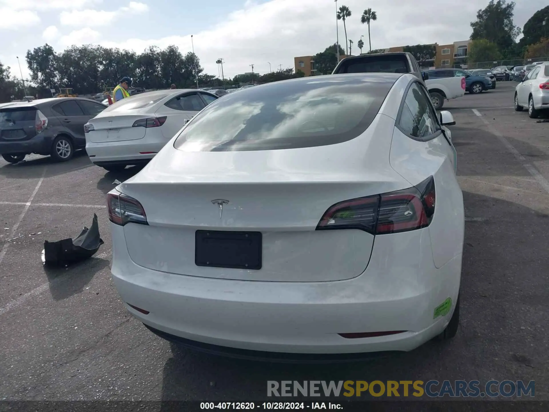 16 fotografías del automóvil dañado 5YJ3E1EA9PF460369 TESLA MODEL 3 2023
