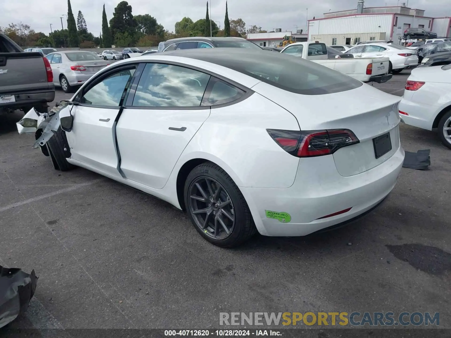 3 fotografías del automóvil dañado 5YJ3E1EA9PF460369 TESLA MODEL 3 2023