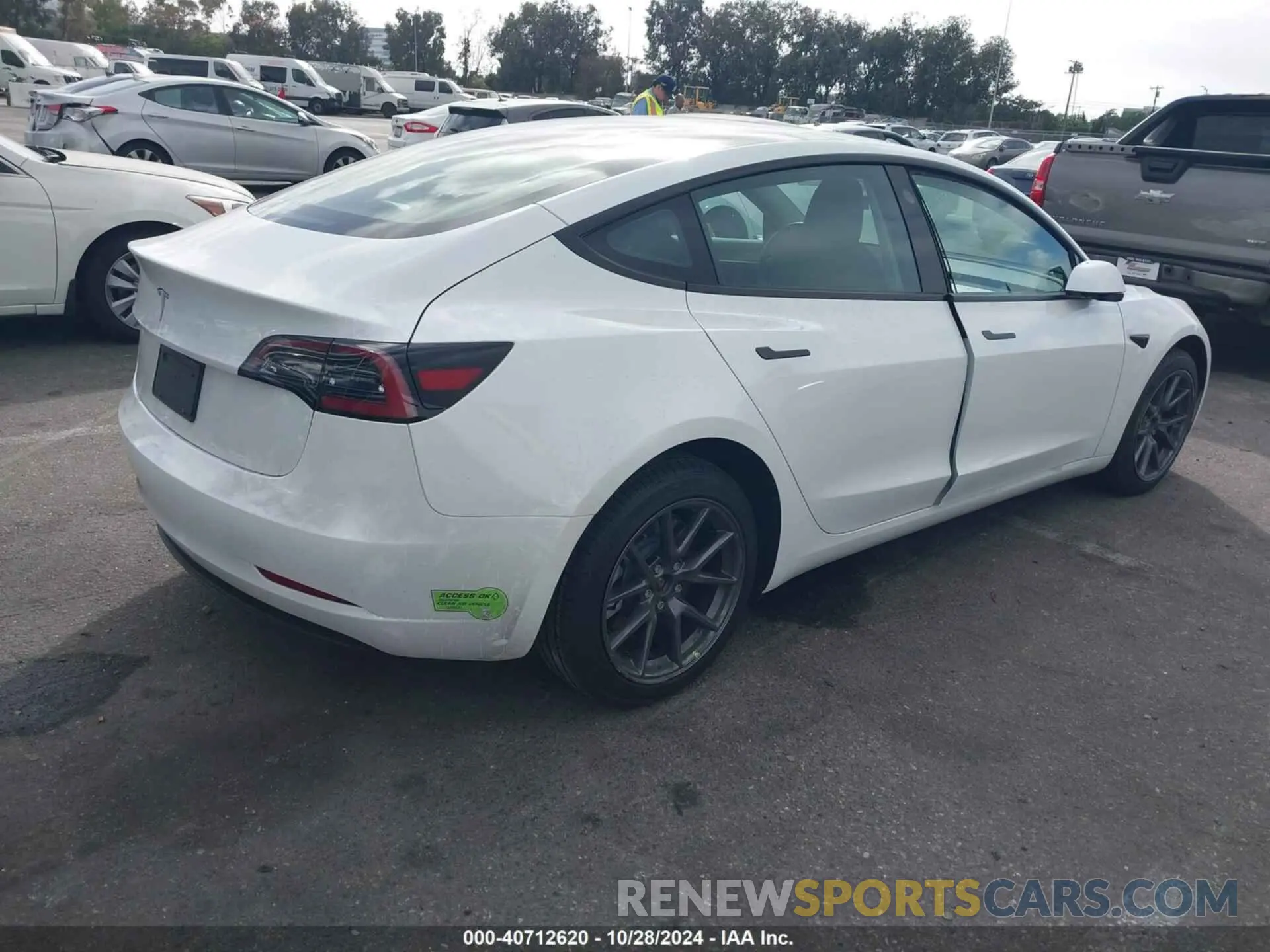 4 fotografías del automóvil dañado 5YJ3E1EA9PF460369 TESLA MODEL 3 2023