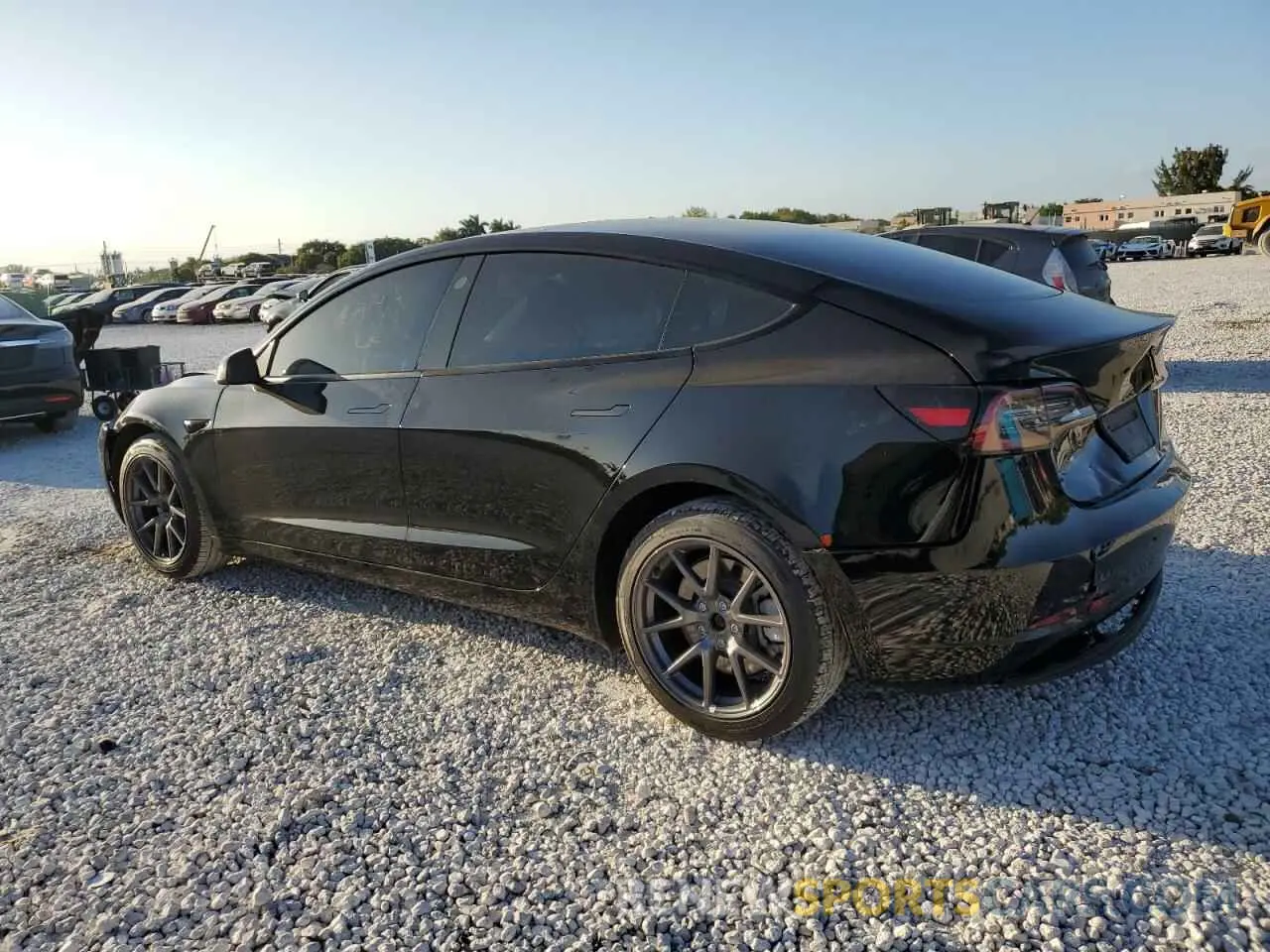 2 fotografías del automóvil dañado 5YJ3E1EA9PF488060 TESLA MODEL 3 2023