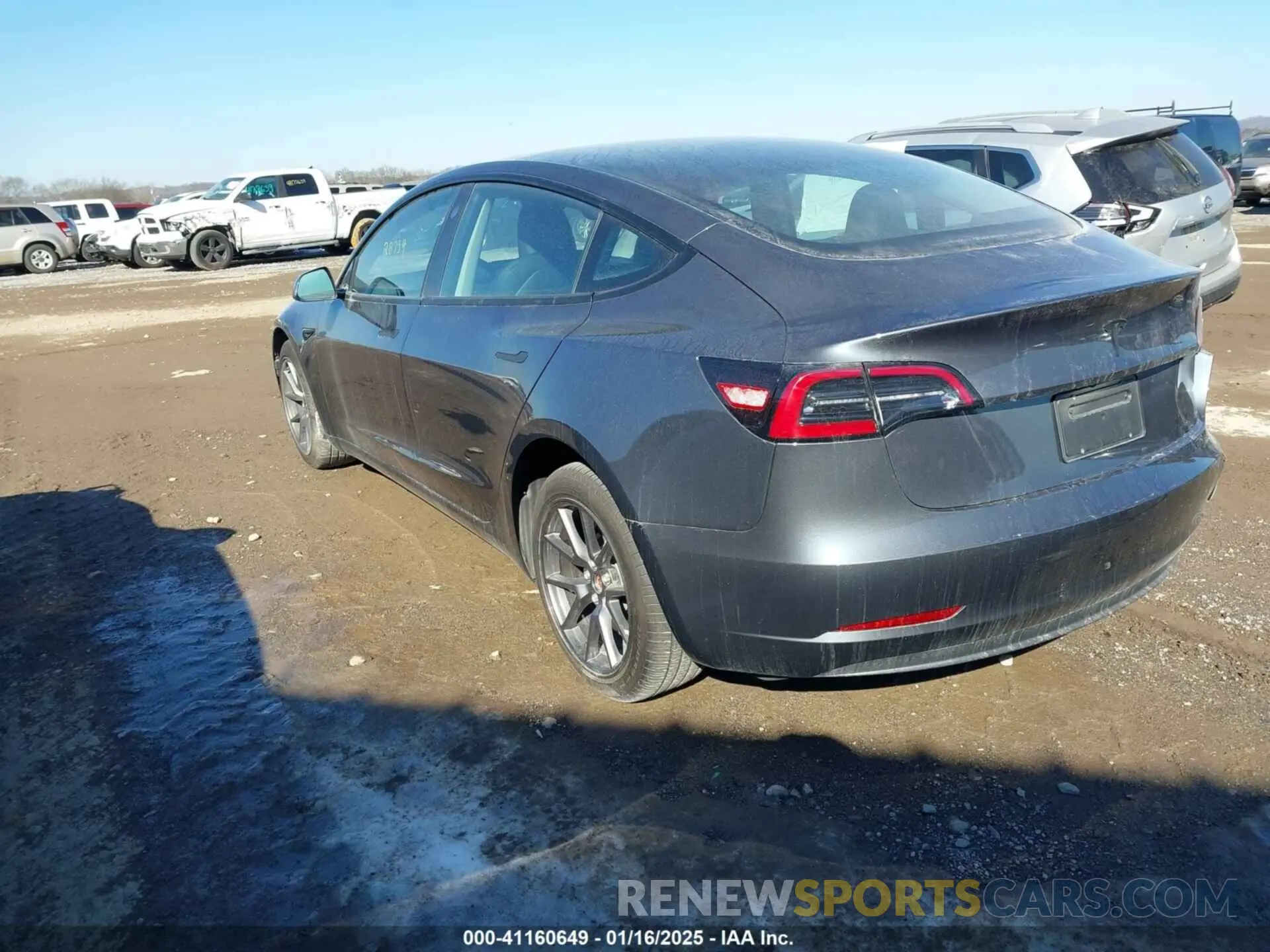 3 fotografías del automóvil dañado 5YJ3E1EA9PF548502 TESLA MODEL 3 2023