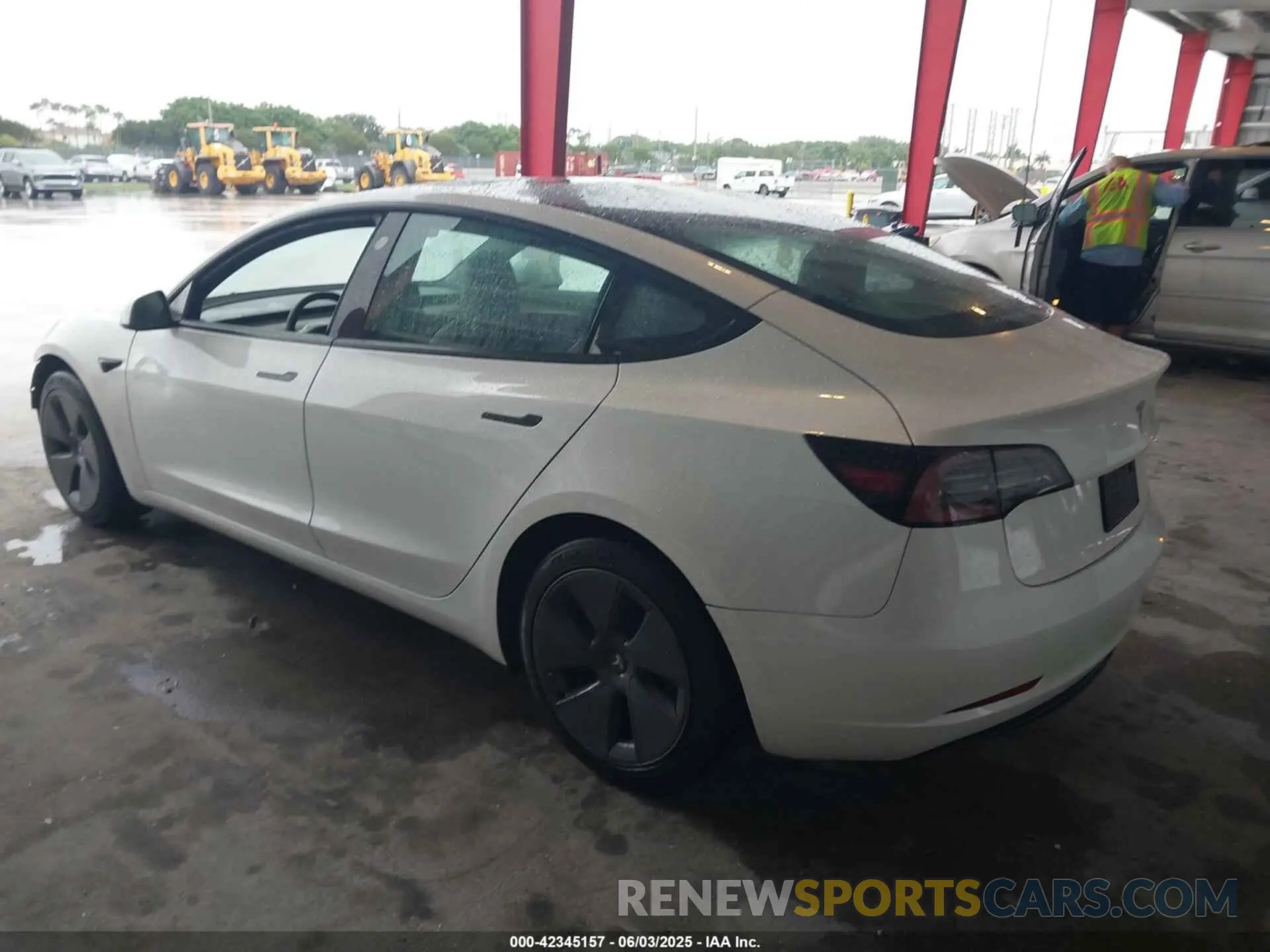 3 fotografías del automóvil dañado 5YJ3E1EA9PF548726 TESLA MODEL 3 2023