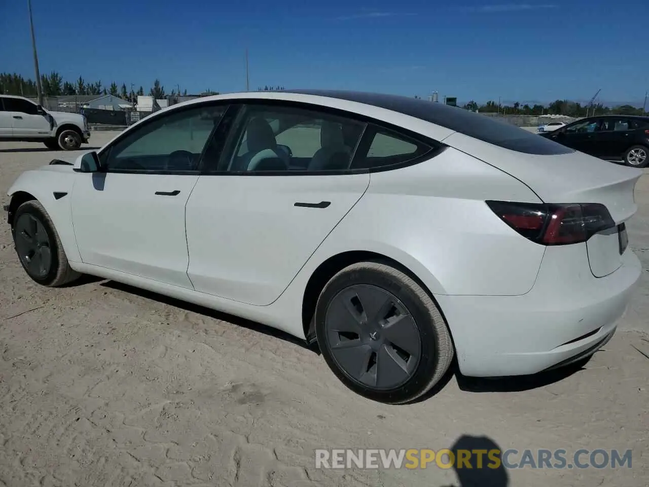 2 fotografías del automóvil dañado 5YJ3E1EA9PF555000 TESLA MODEL 3 2023