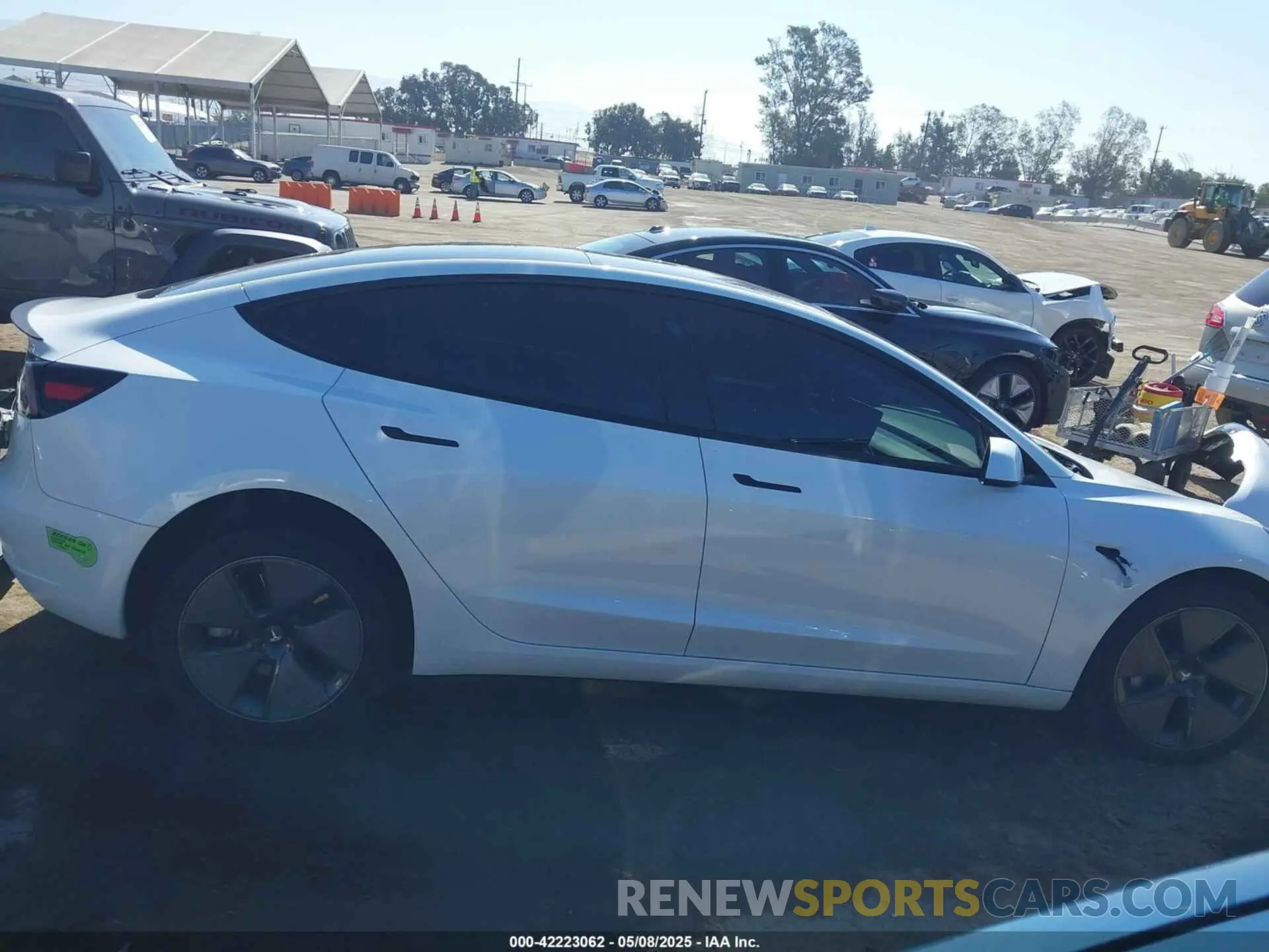 14 fotografías del automóvil dañado 5YJ3E1EA9PF564991 TESLA MODEL 3 2023