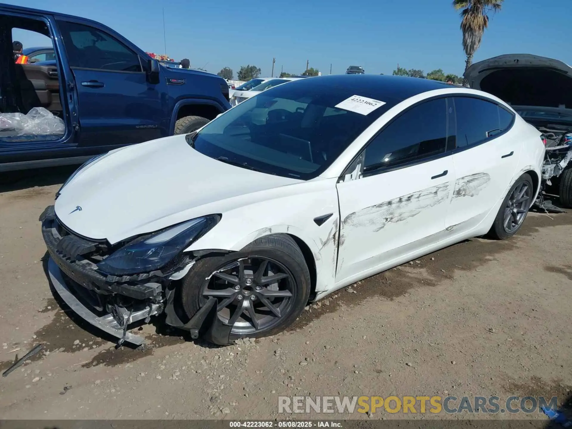 2 fotografías del automóvil dañado 5YJ3E1EA9PF564991 TESLA MODEL 3 2023