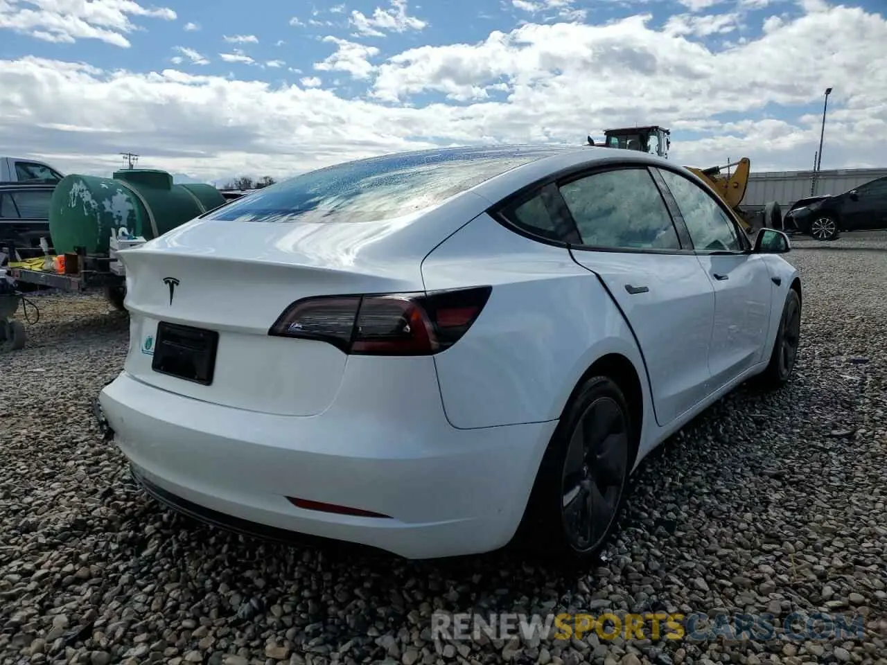 3 fotografías del automóvil dañado 5YJ3E1EA9PF569835 TESLA MODEL 3 2023
