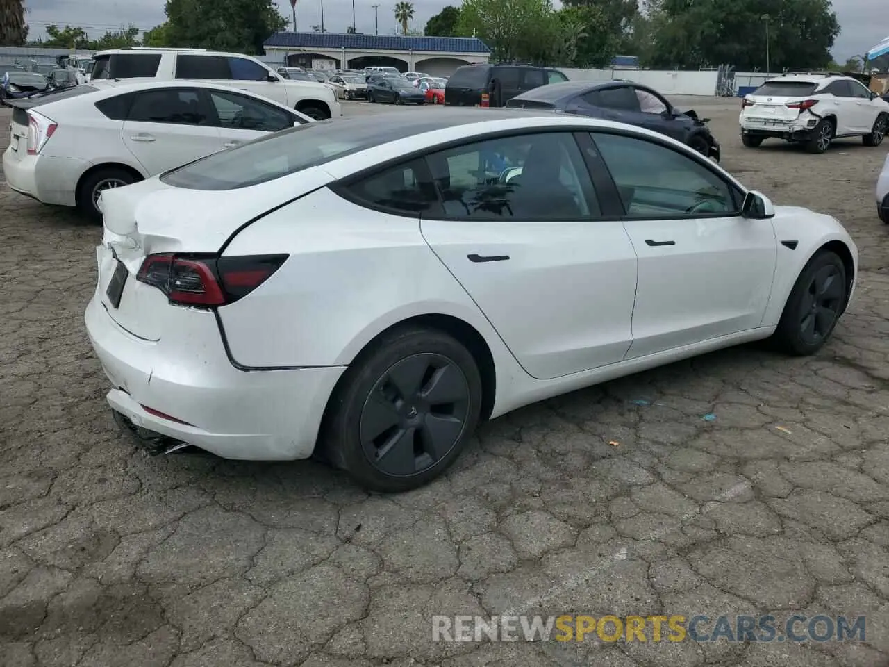 3 fotografías del automóvil dañado 5YJ3E1EA9PF646932 TESLA MODEL 3 2023