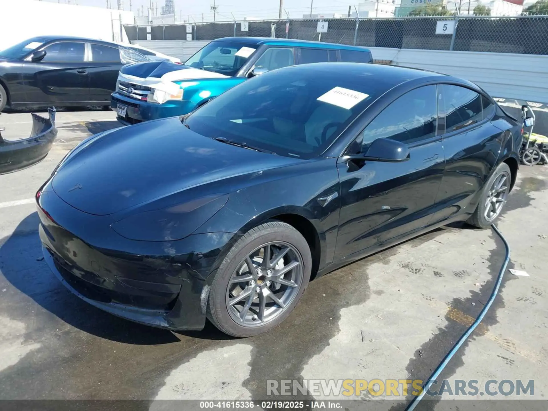 2 fotografías del automóvil dañado 5YJ3E1EA9PF670602 TESLA MODEL 3 2023