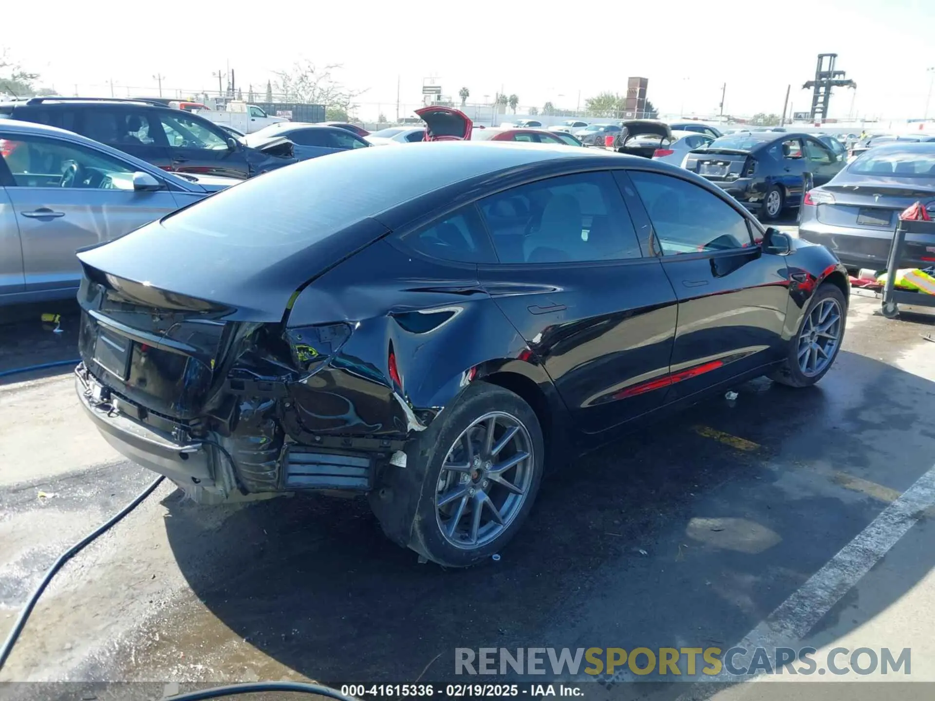 4 fotografías del automóvil dañado 5YJ3E1EA9PF670602 TESLA MODEL 3 2023