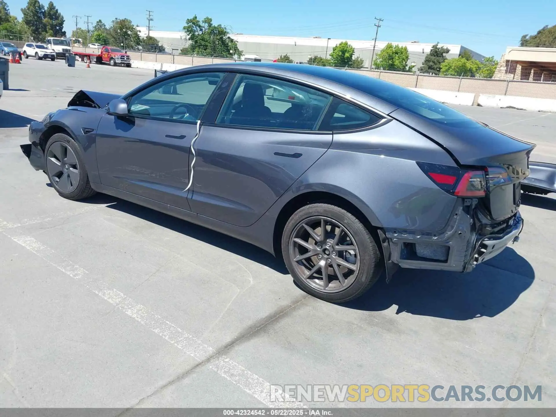 3 fotografías del automóvil dañado 5YJ3E1EA9PF674309 TESLA MODEL 3 2023