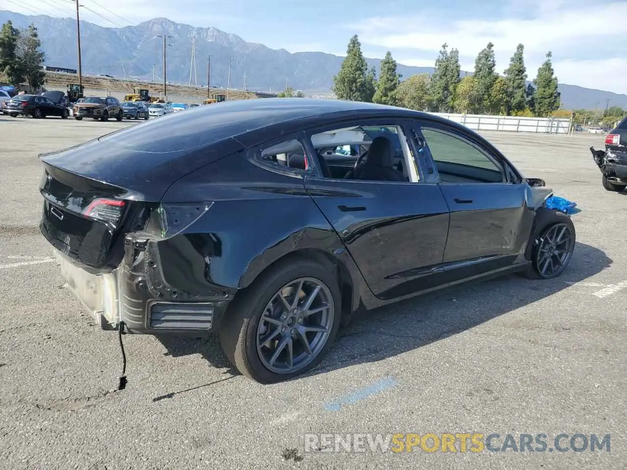 3 fotografías del automóvil dañado 5YJ3E1EA9PF676724 TESLA MODEL 3 2023