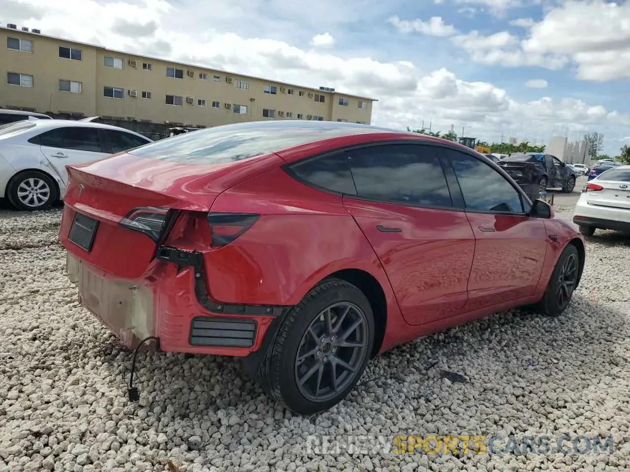 3 fotografías del automóvil dañado 5YJ3E1EA9PF684113 TESLA MODEL 3 2023