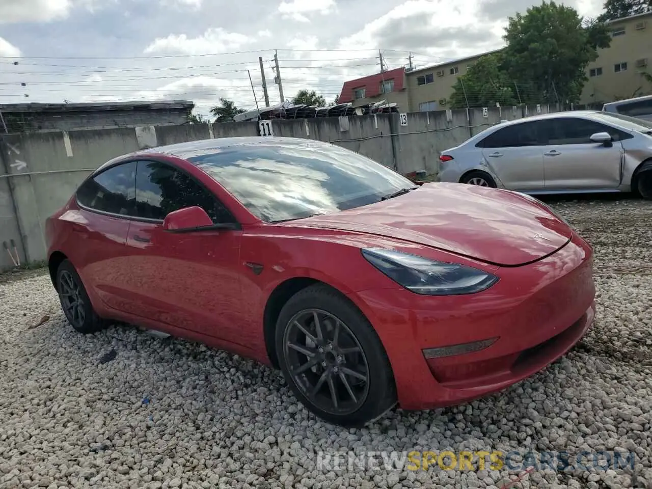 4 fotografías del automóvil dañado 5YJ3E1EA9PF684113 TESLA MODEL 3 2023