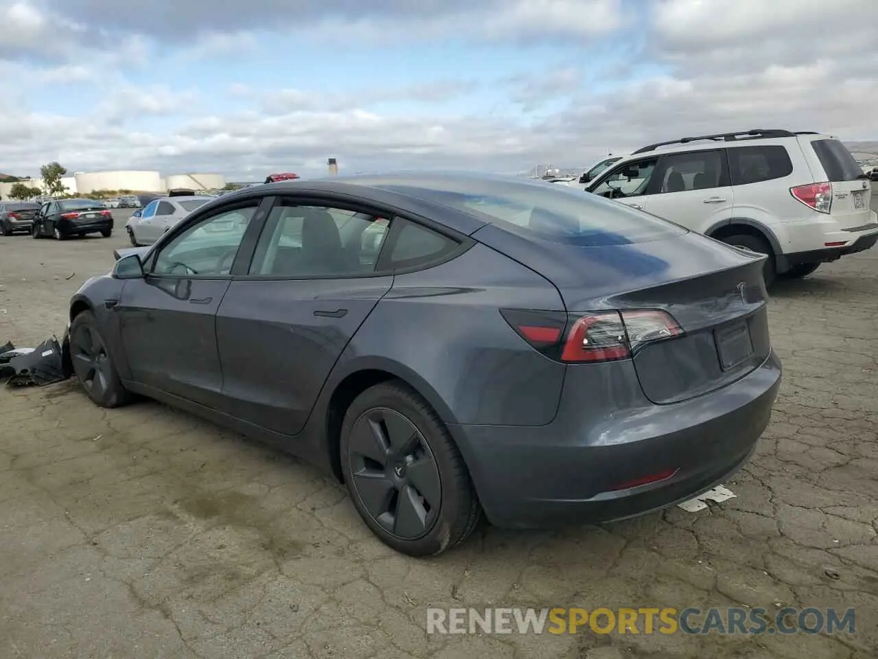 2 fotografías del automóvil dañado 5YJ3E1EA9PF704747 TESLA MODEL 3 2023