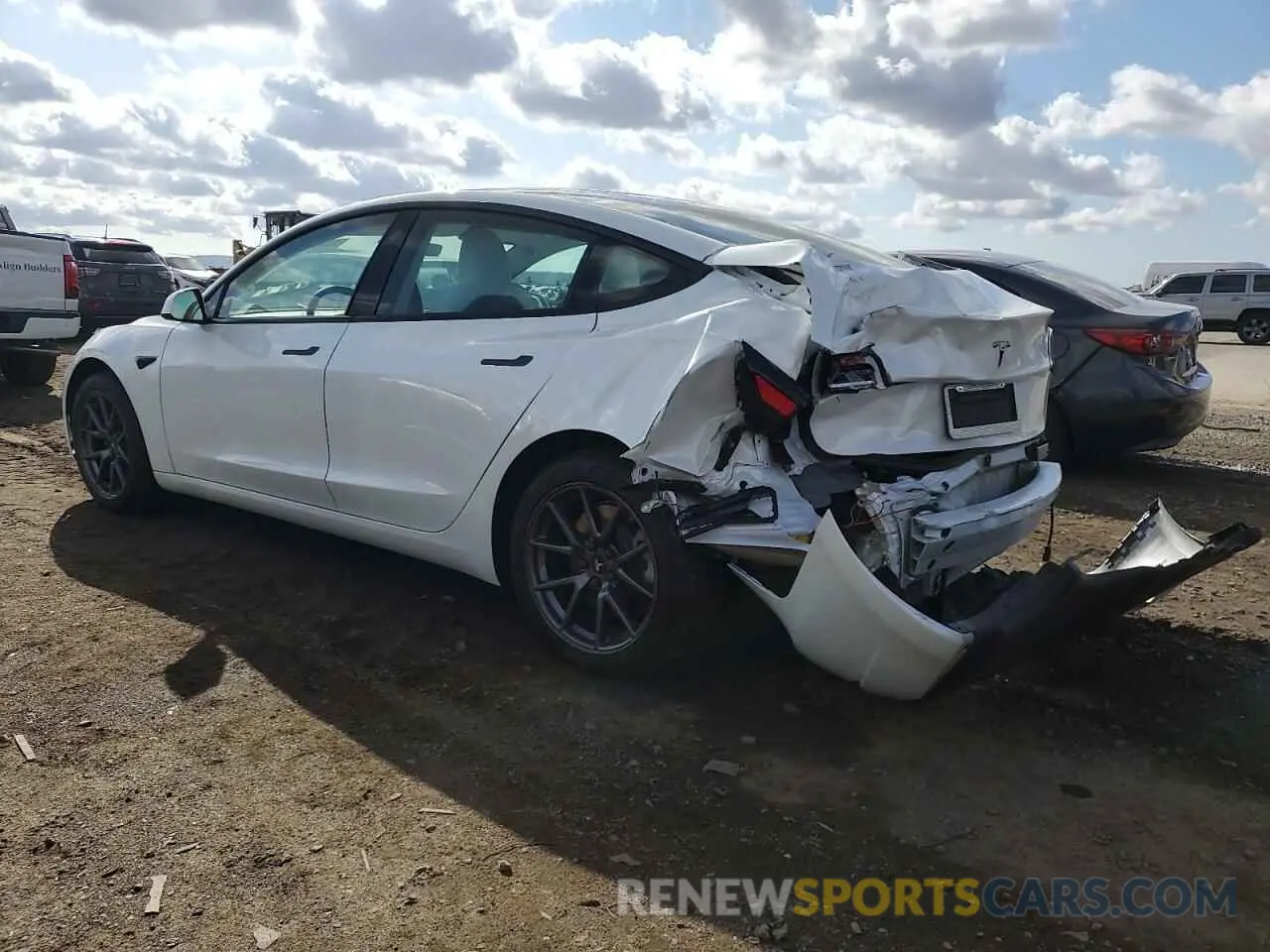 2 fotografías del automóvil dañado 5YJ3E1EA9PF713917 TESLA MODEL 3 2023
