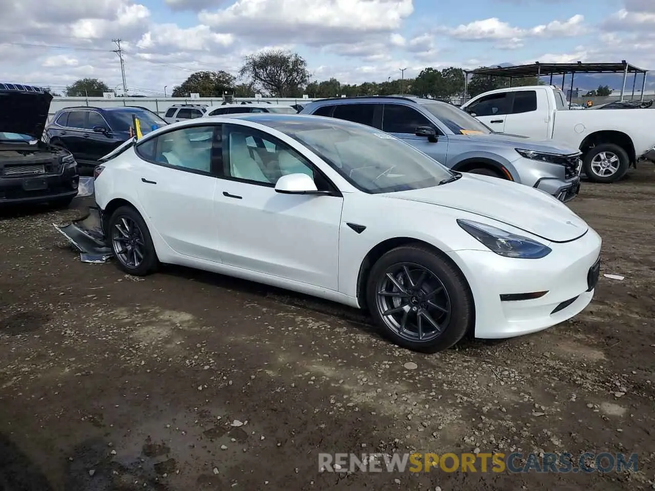 4 fotografías del automóvil dañado 5YJ3E1EA9PF713917 TESLA MODEL 3 2023