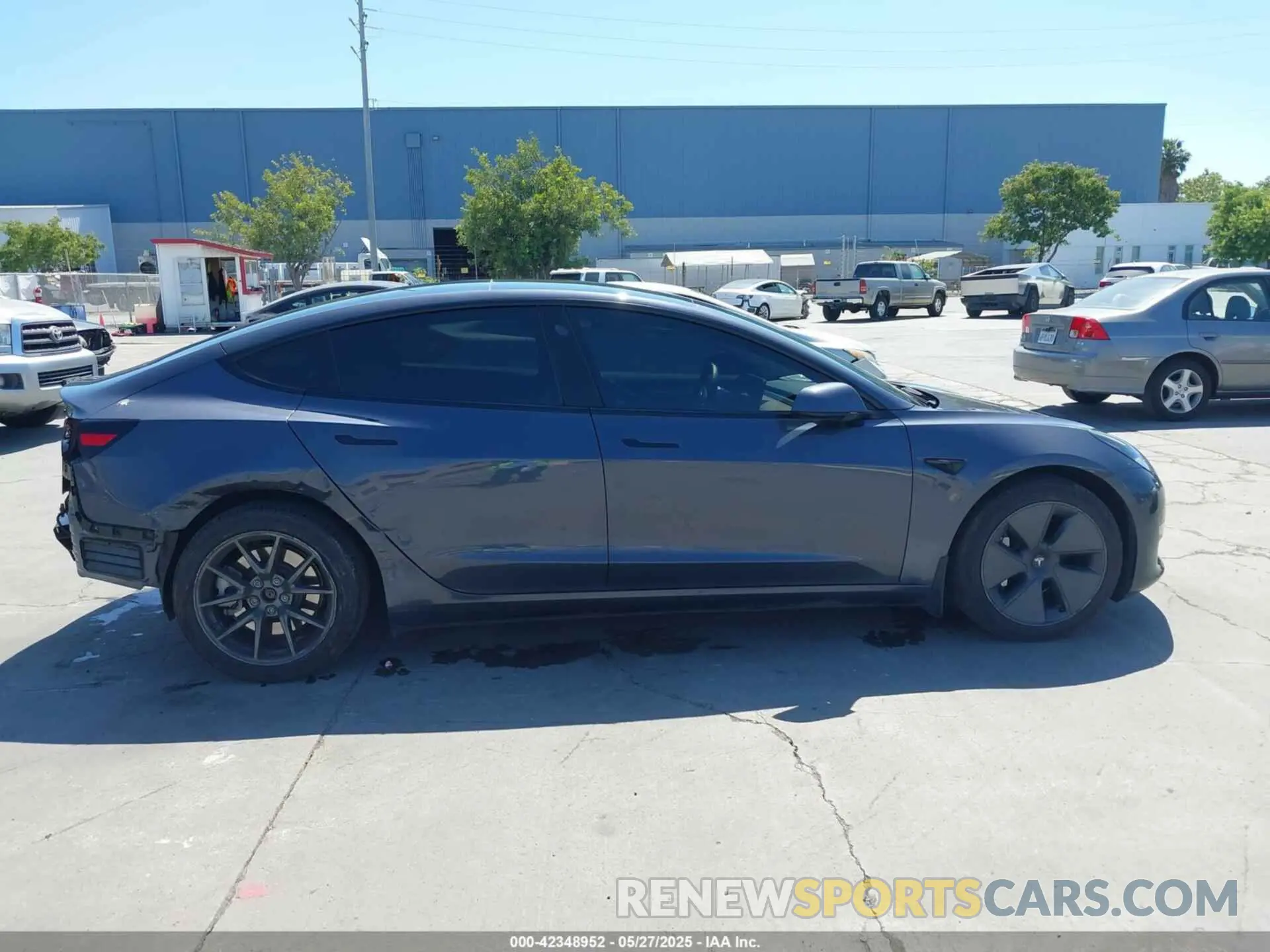 14 fotografías del automóvil dañado 5YJ3E1EAXPF405588 TESLA MODEL 3 2023
