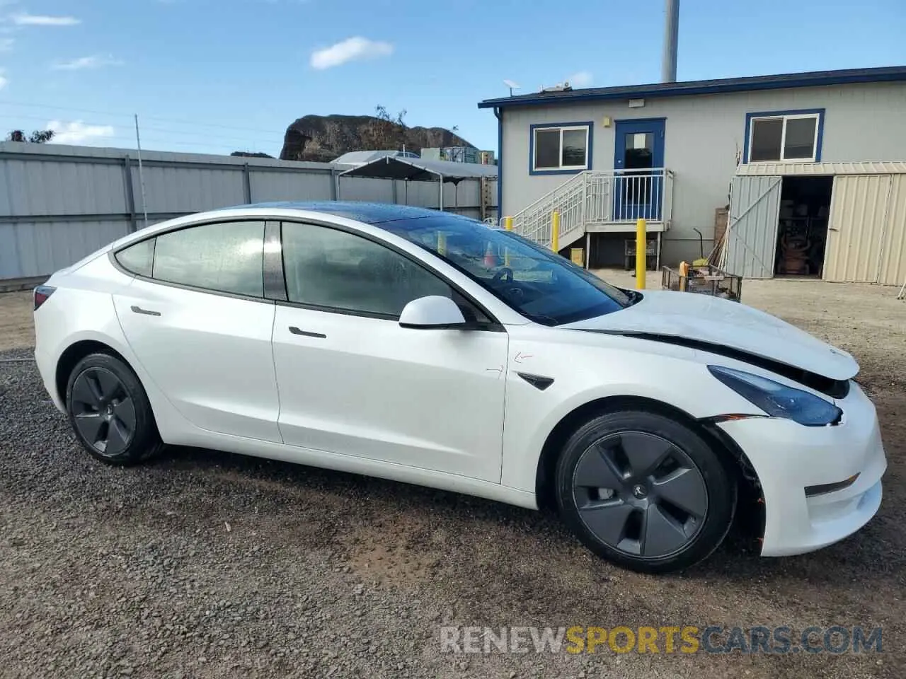4 fotografías del automóvil dañado 5YJ3E1EAXPF406854 TESLA MODEL 3 2023