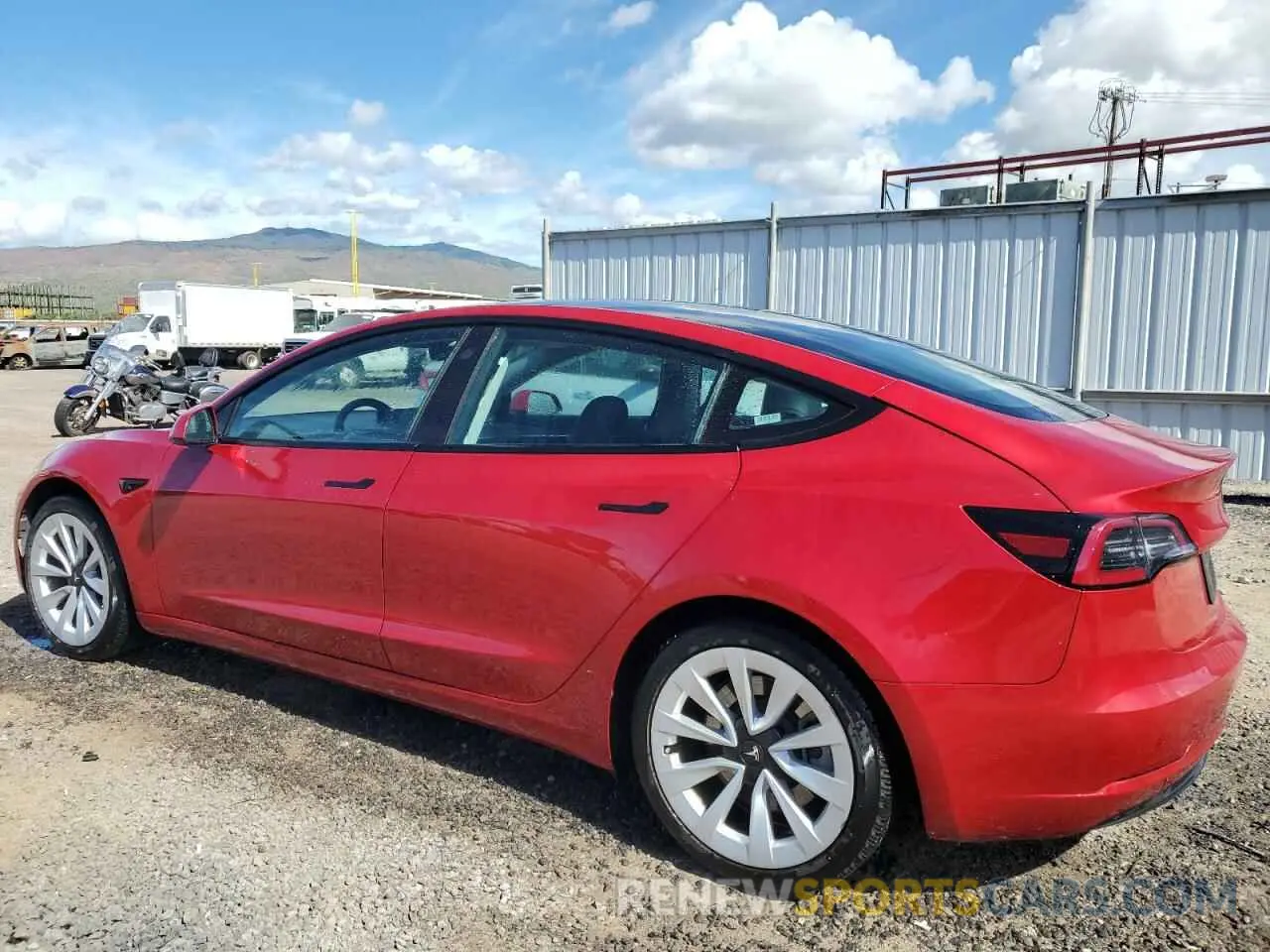 2 fotografías del automóvil dañado 5YJ3E1EAXPF430099 TESLA MODEL 3 2023