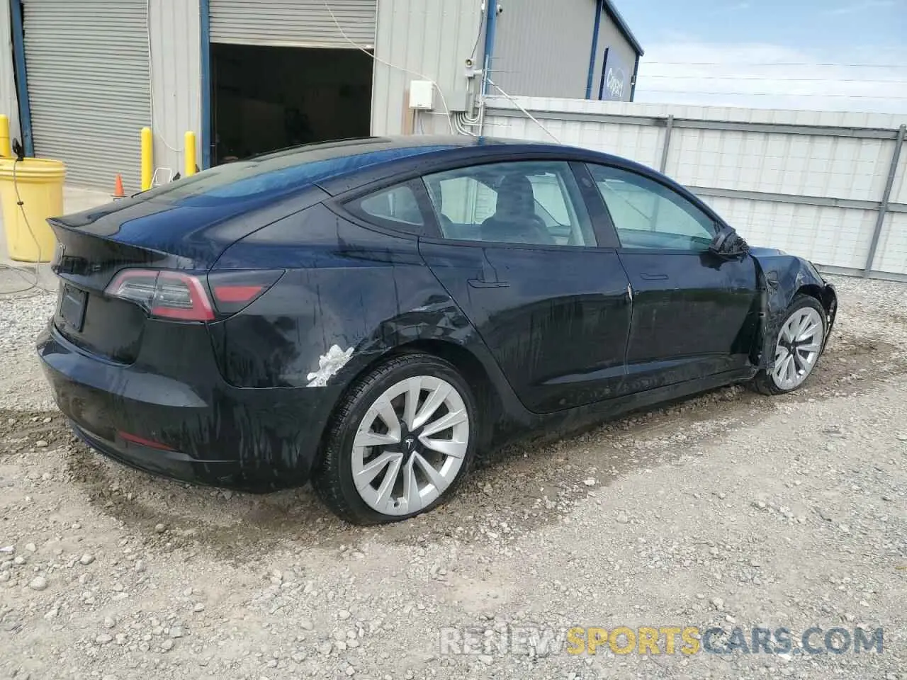 3 fotografías del automóvil dañado 5YJ3E1EAXPF438011 TESLA MODEL 3 2023