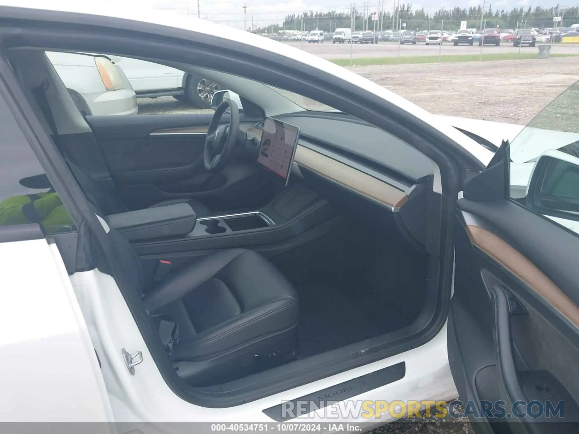 5 fotografías del automóvil dañado 5YJ3E1EAXPF456282 TESLA MODEL 3 2023