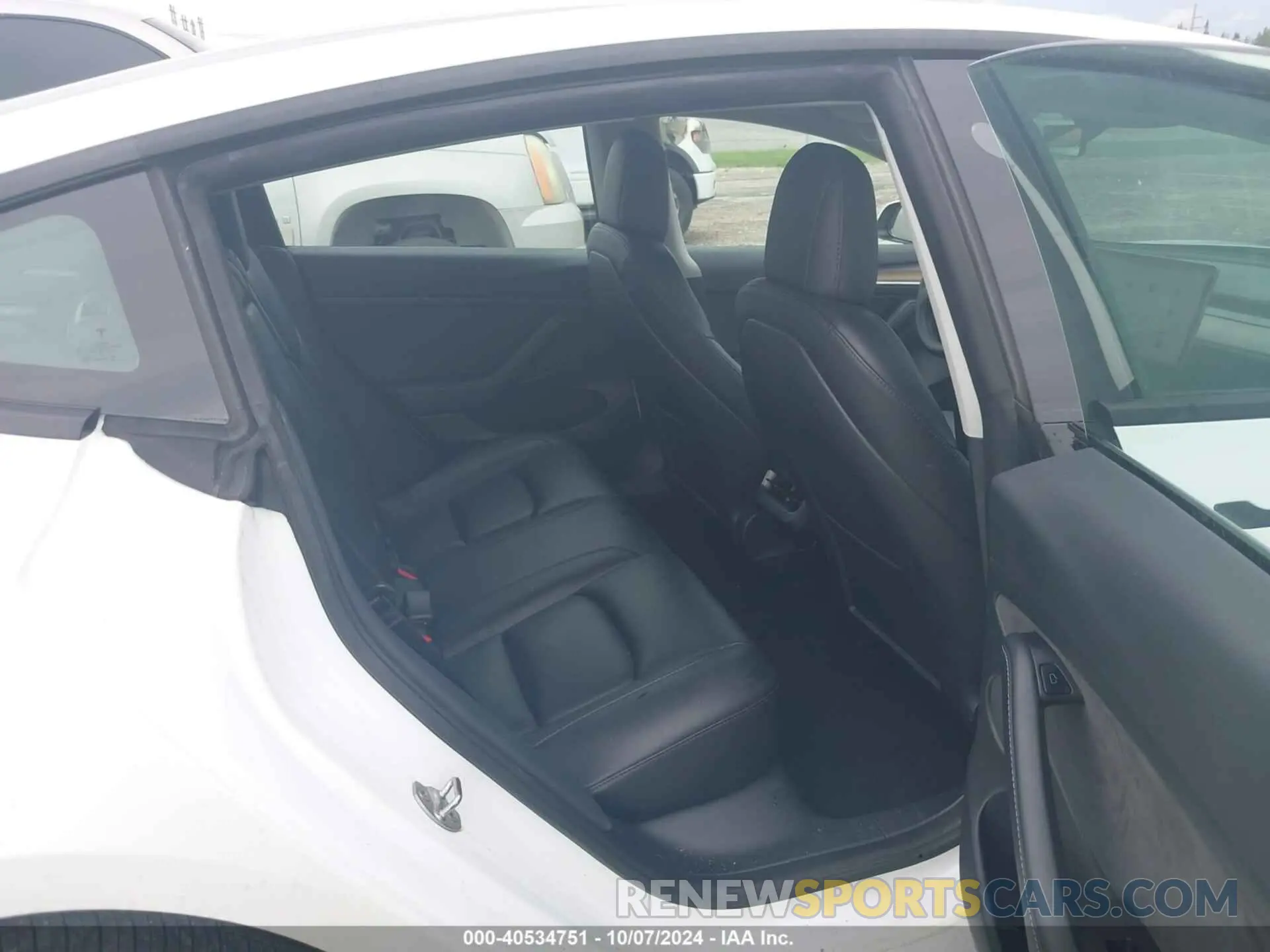 8 fotografías del automóvil dañado 5YJ3E1EAXPF456282 TESLA MODEL 3 2023