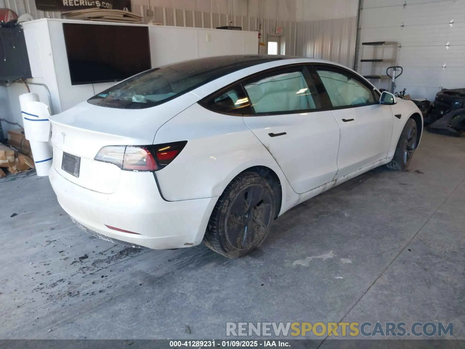 4 fotografías del automóvil dañado 5YJ3E1EAXPF475561 TESLA MODEL 3 2023