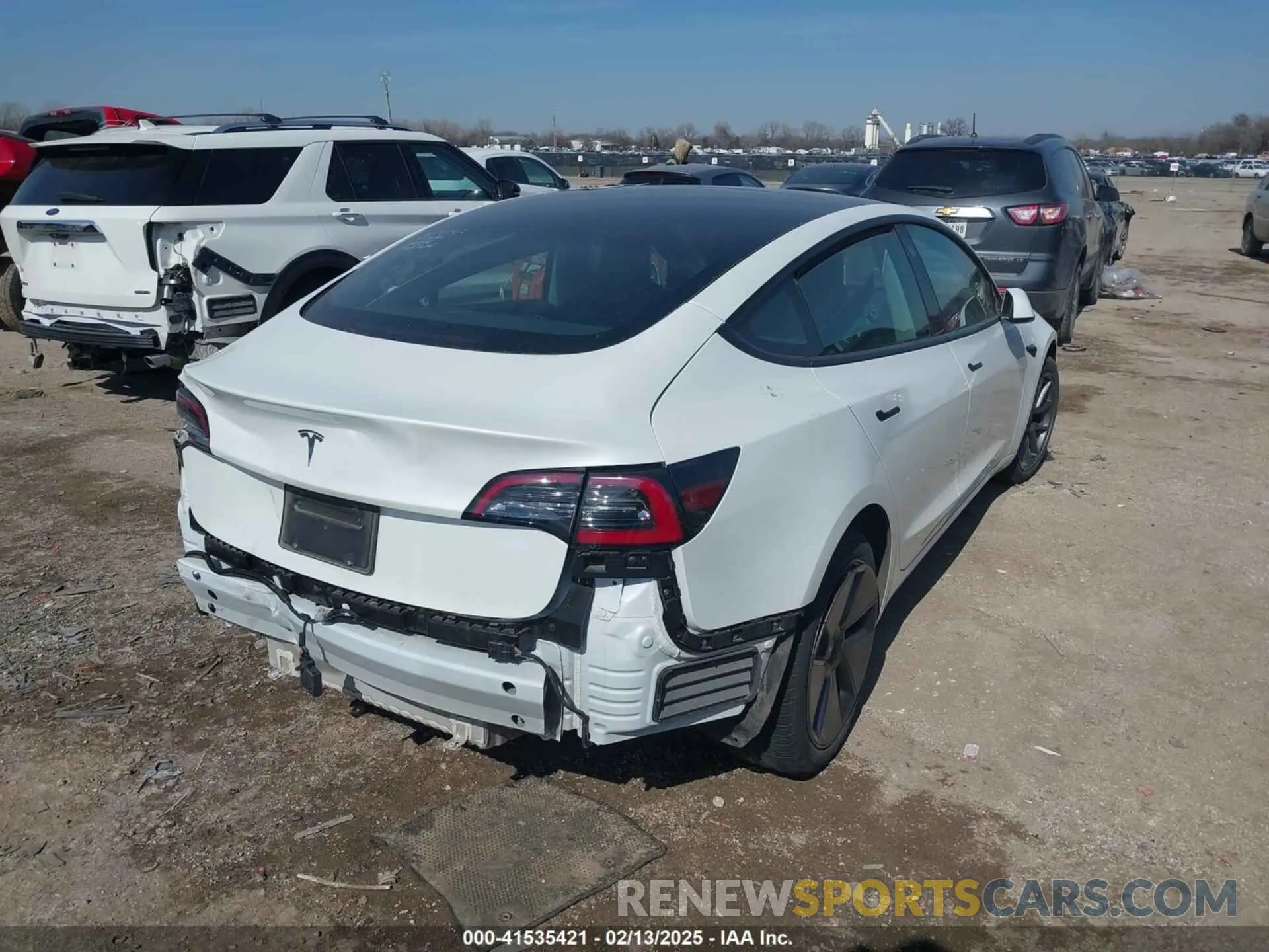 4 fotografías del automóvil dañado 5YJ3E1EAXPF505951 TESLA MODEL 3 2023