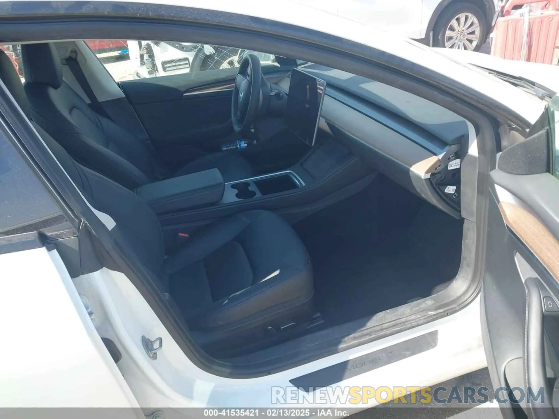 5 fotografías del automóvil dañado 5YJ3E1EAXPF505951 TESLA MODEL 3 2023