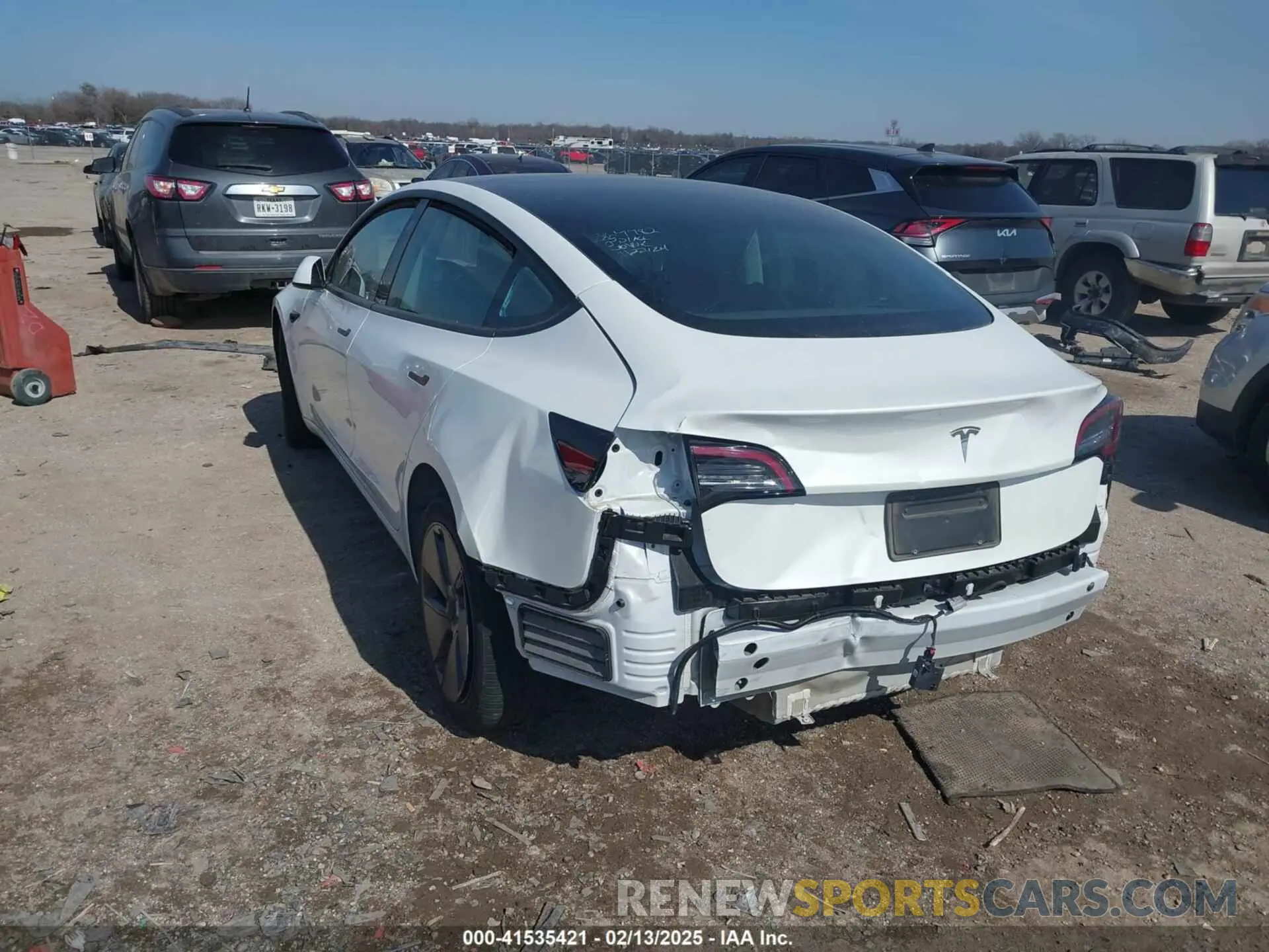 6 fotografías del automóvil dañado 5YJ3E1EAXPF505951 TESLA MODEL 3 2023