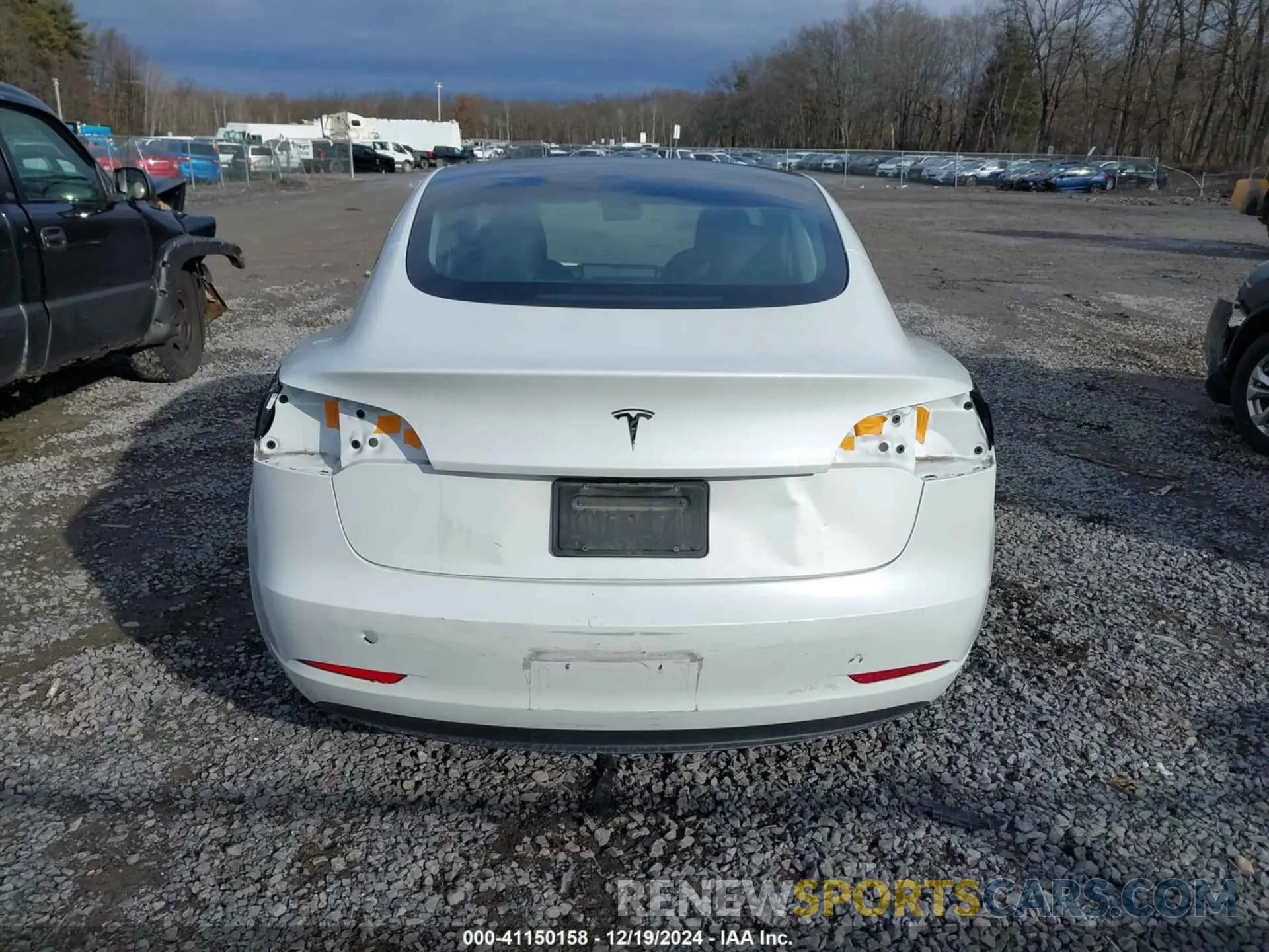16 fotografías del automóvil dañado 5YJ3E1EAXPF543227 TESLA MODEL 3 2023