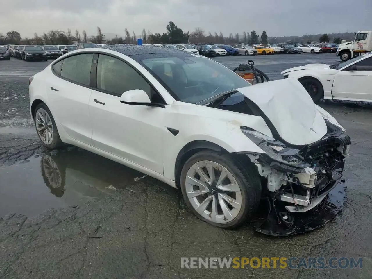 4 fotografías del automóvil dañado 5YJ3E1EAXPF544233 TESLA MODEL 3 2023