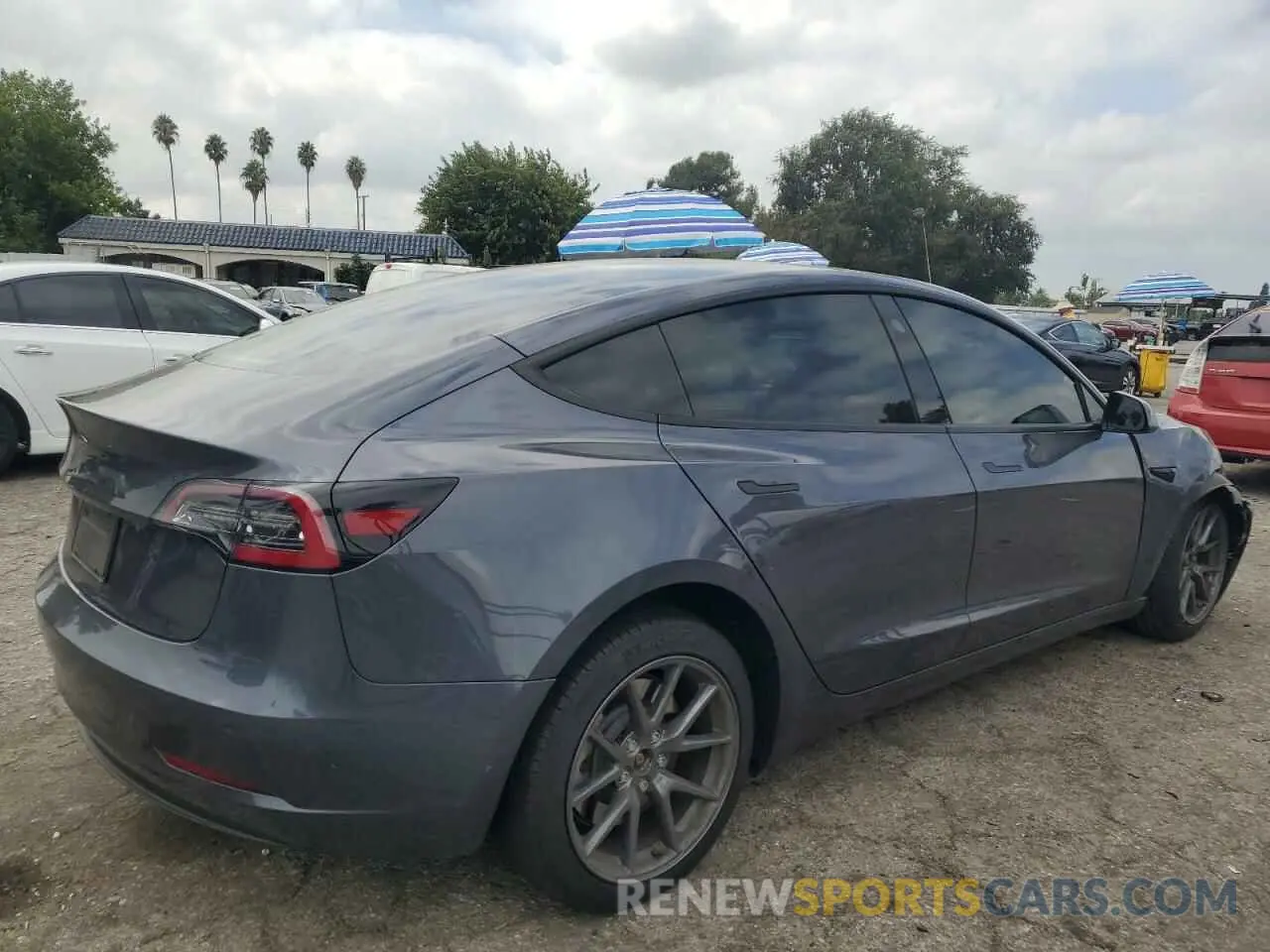 3 fotografías del automóvil dañado 5YJ3E1EAXPF570668 TESLA MODEL 3 2023