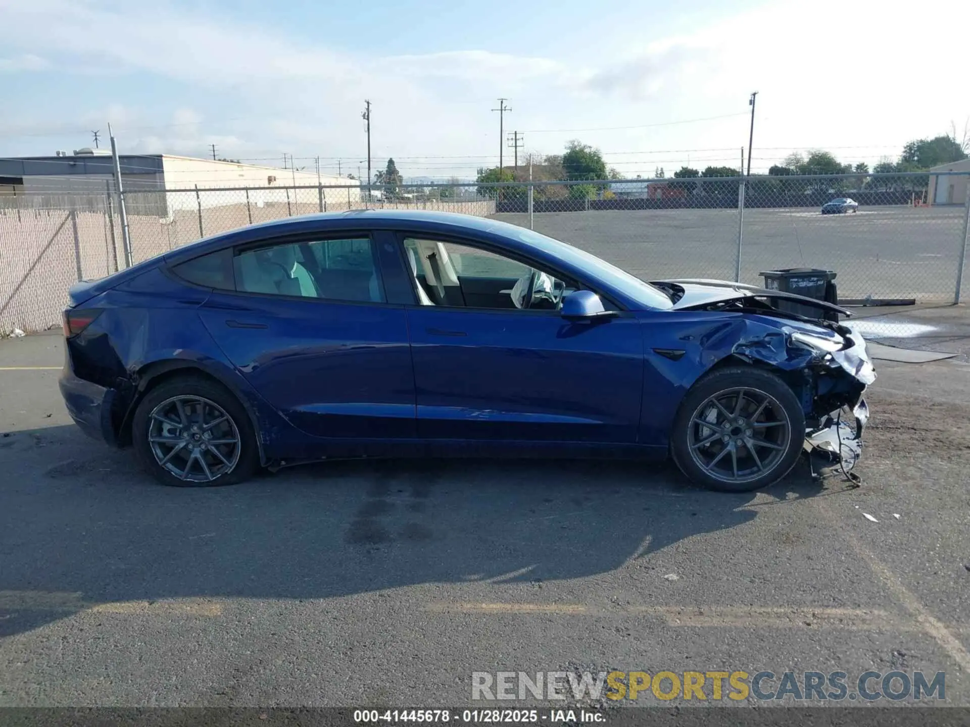 13 fotografías del automóvil dañado 5YJ3E1EAXPF648270 TESLA MODEL 3 2023