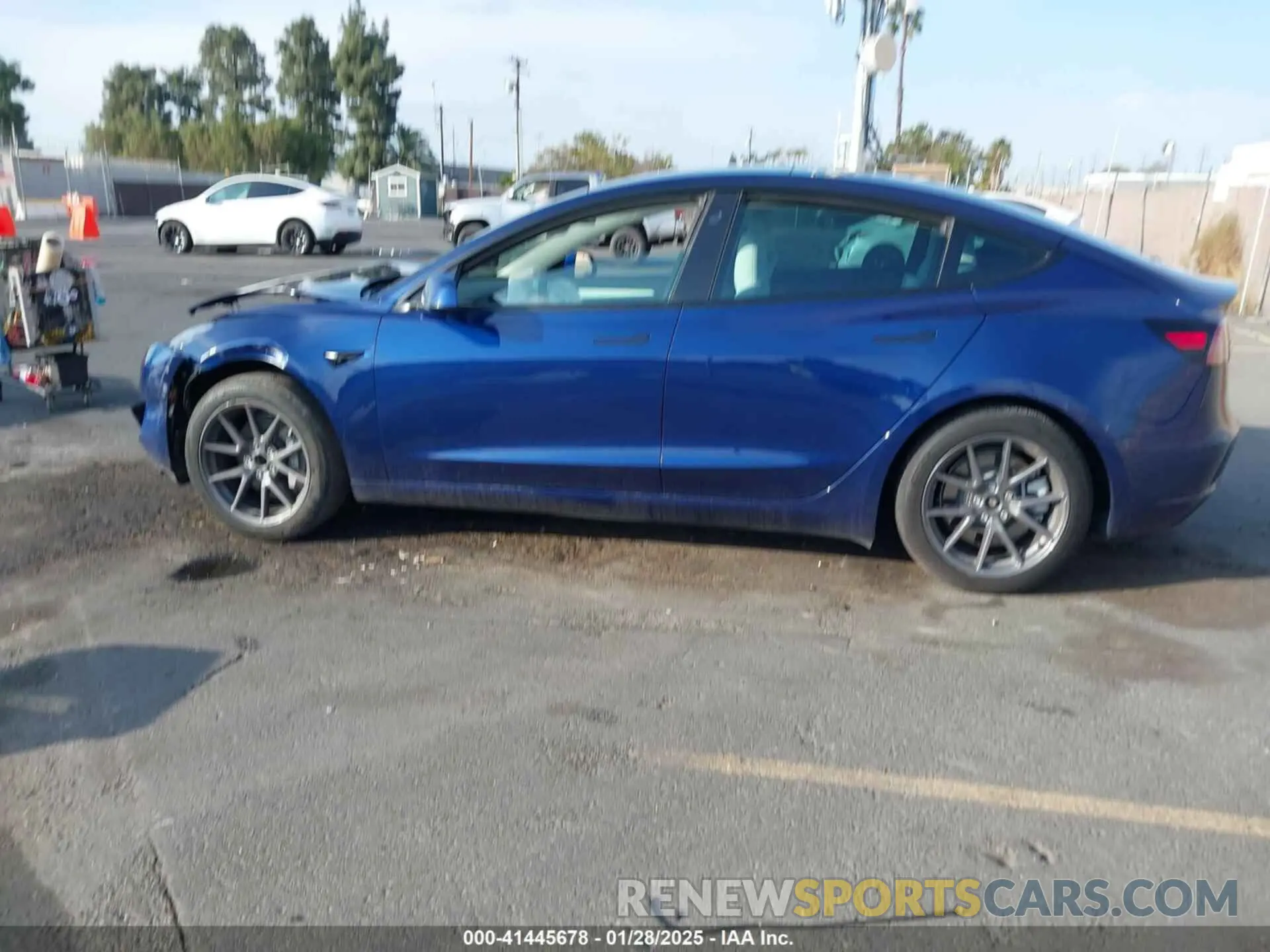 14 fotografías del automóvil dañado 5YJ3E1EAXPF648270 TESLA MODEL 3 2023