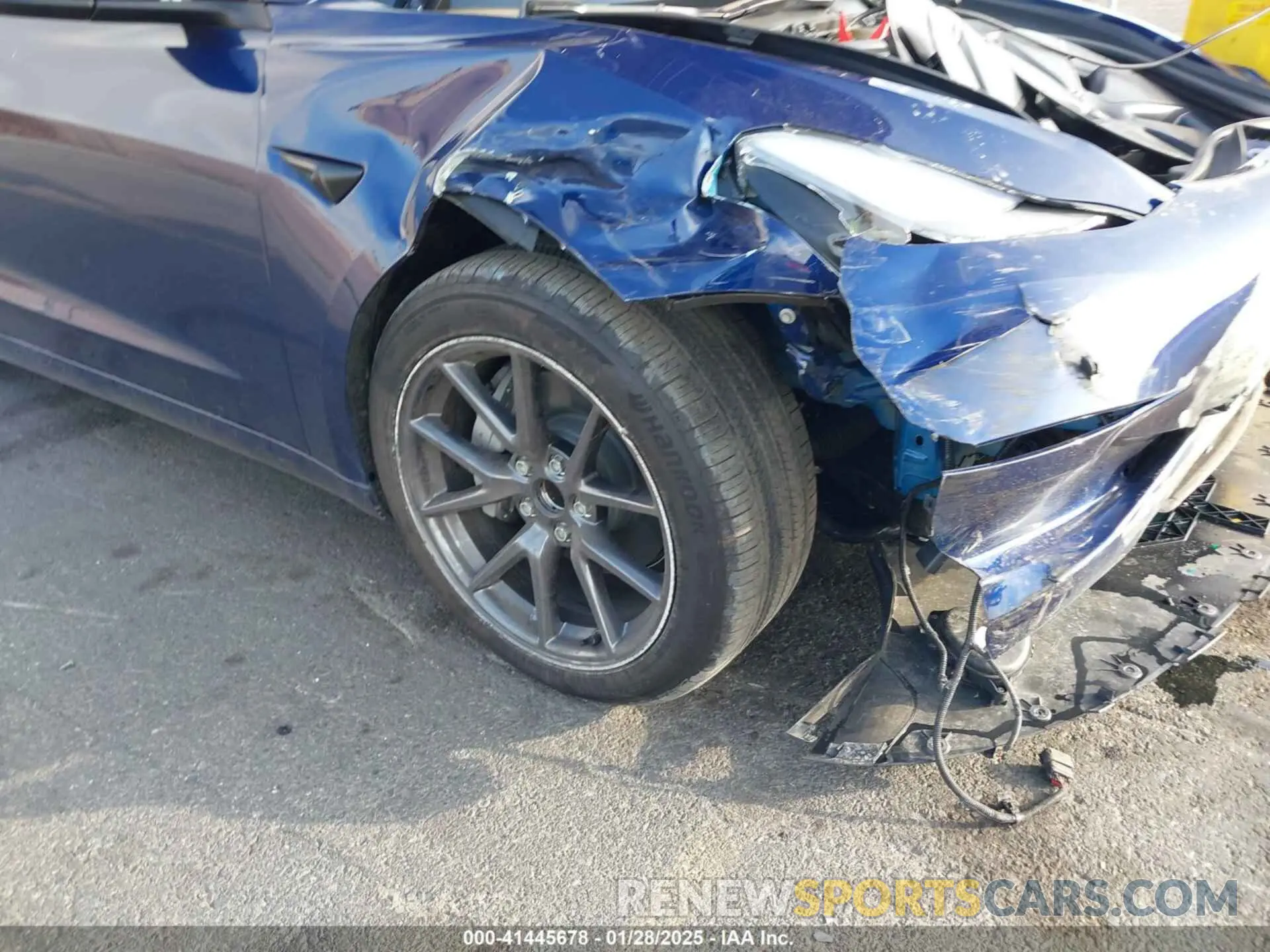 19 fotografías del automóvil dañado 5YJ3E1EAXPF648270 TESLA MODEL 3 2023