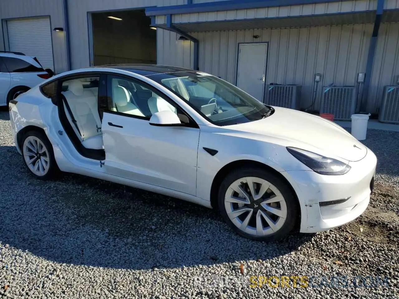 4 fotografías del automóvil dañado 5YJ3E1EAXPF673282 TESLA MODEL 3 2023