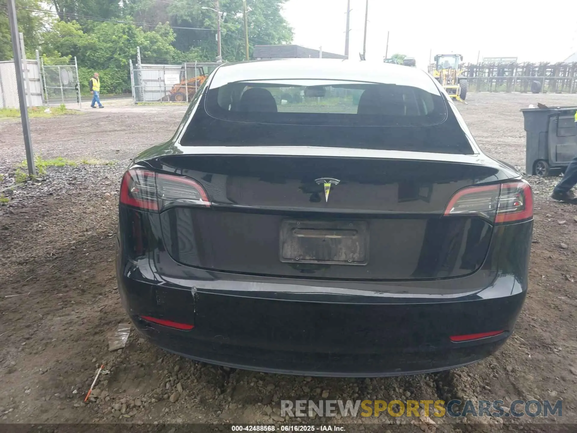 16 fotografías del automóvil dañado 5YJ3E1EAXPF678417 TESLA MODEL 3 2023